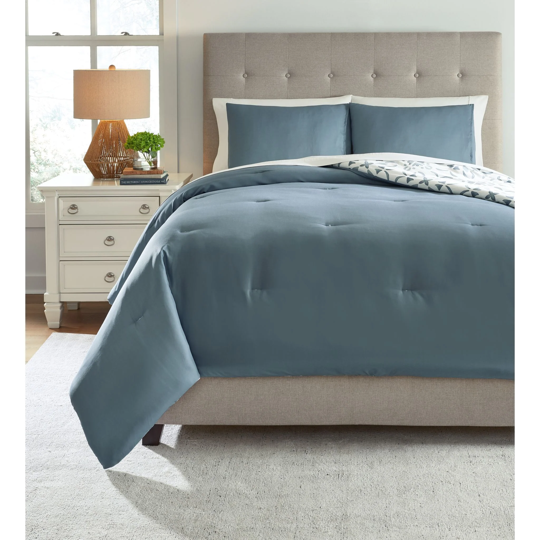 Adason Queen Comforter Set - Queen - Image 2