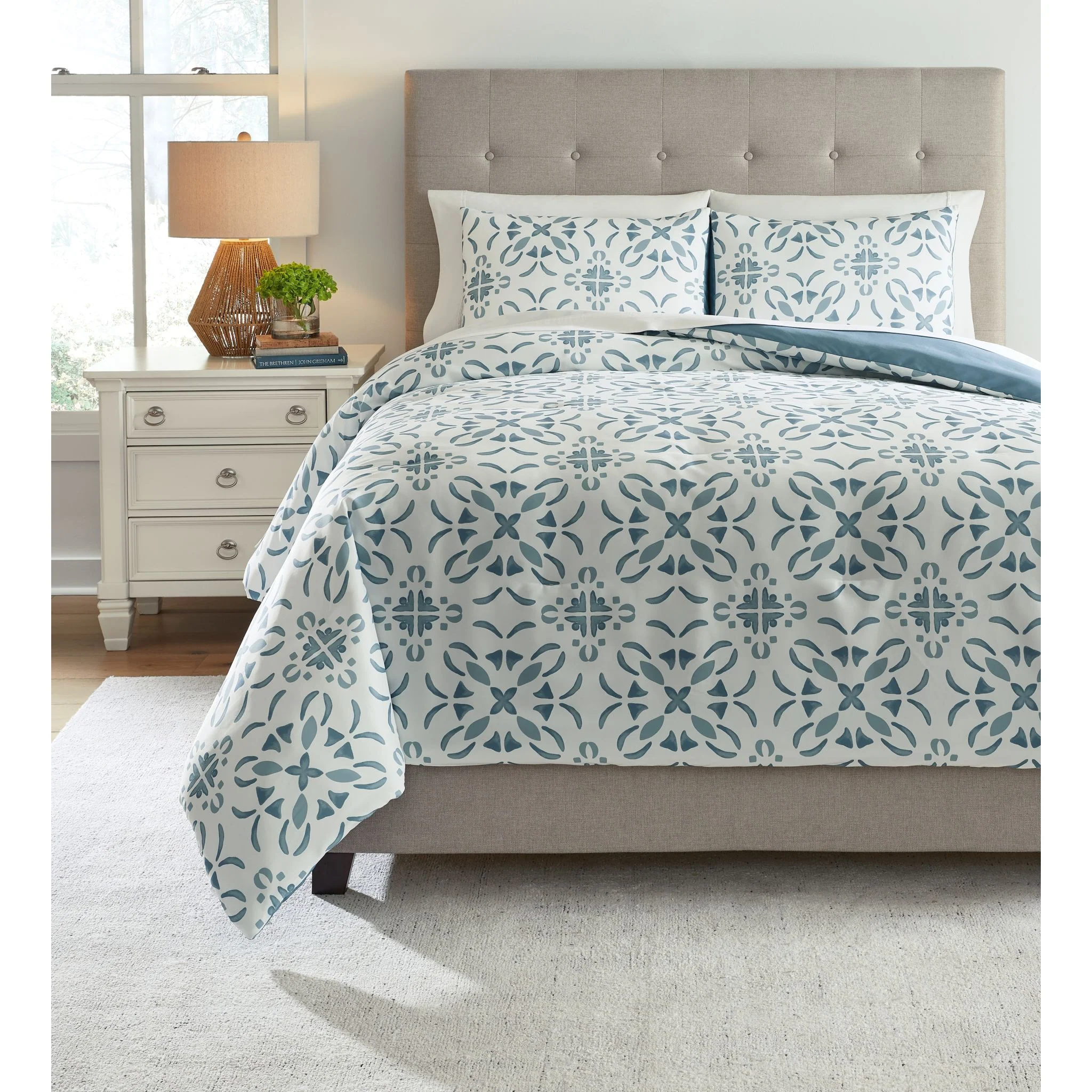 Adason Queen Comforter Set - Queen - Image 3
