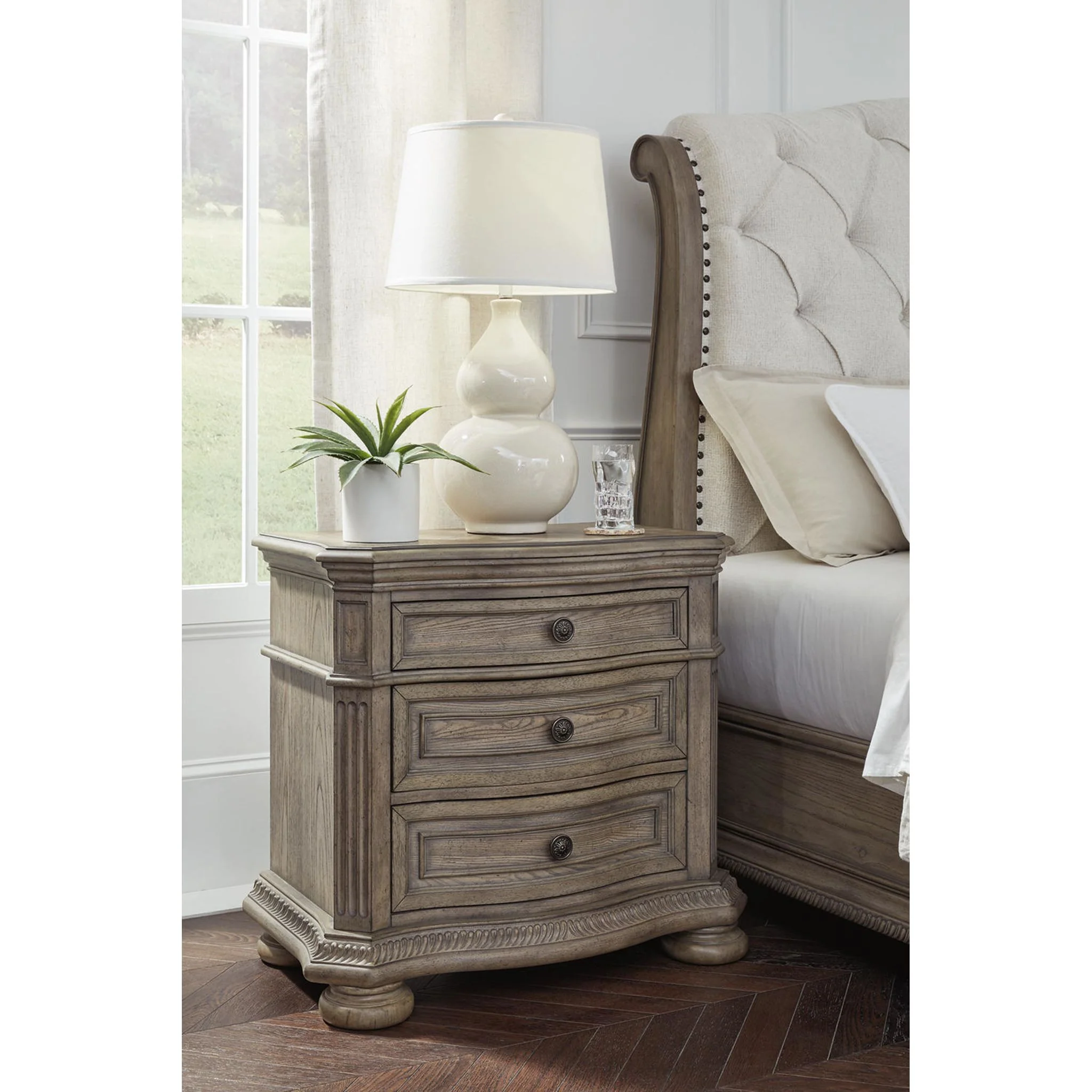 Ardenfield 6 Piece King Sleigh Bedroom - Light Brown - Image 15