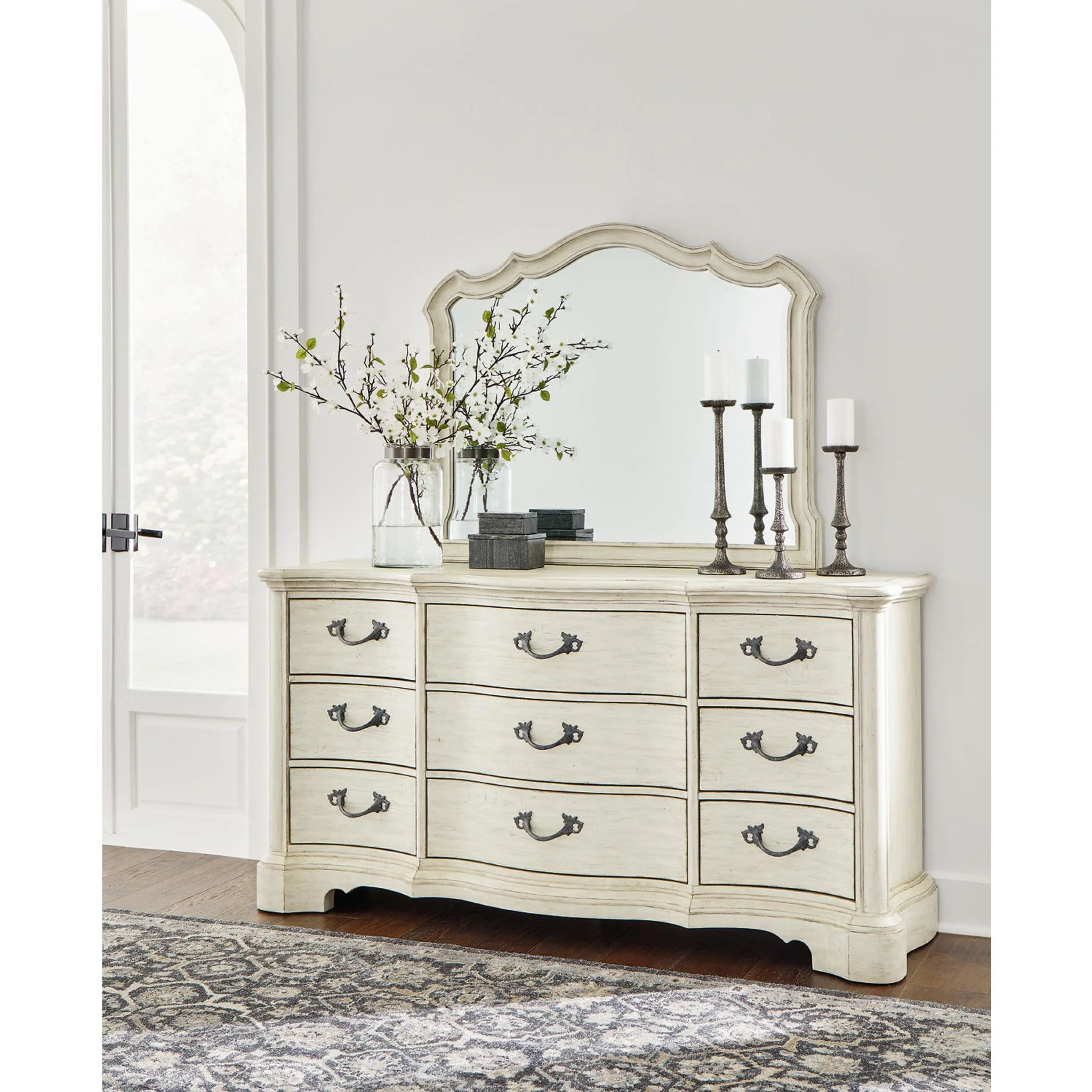 Arlendyne Dresser and Mirror - Antique White - Image 2