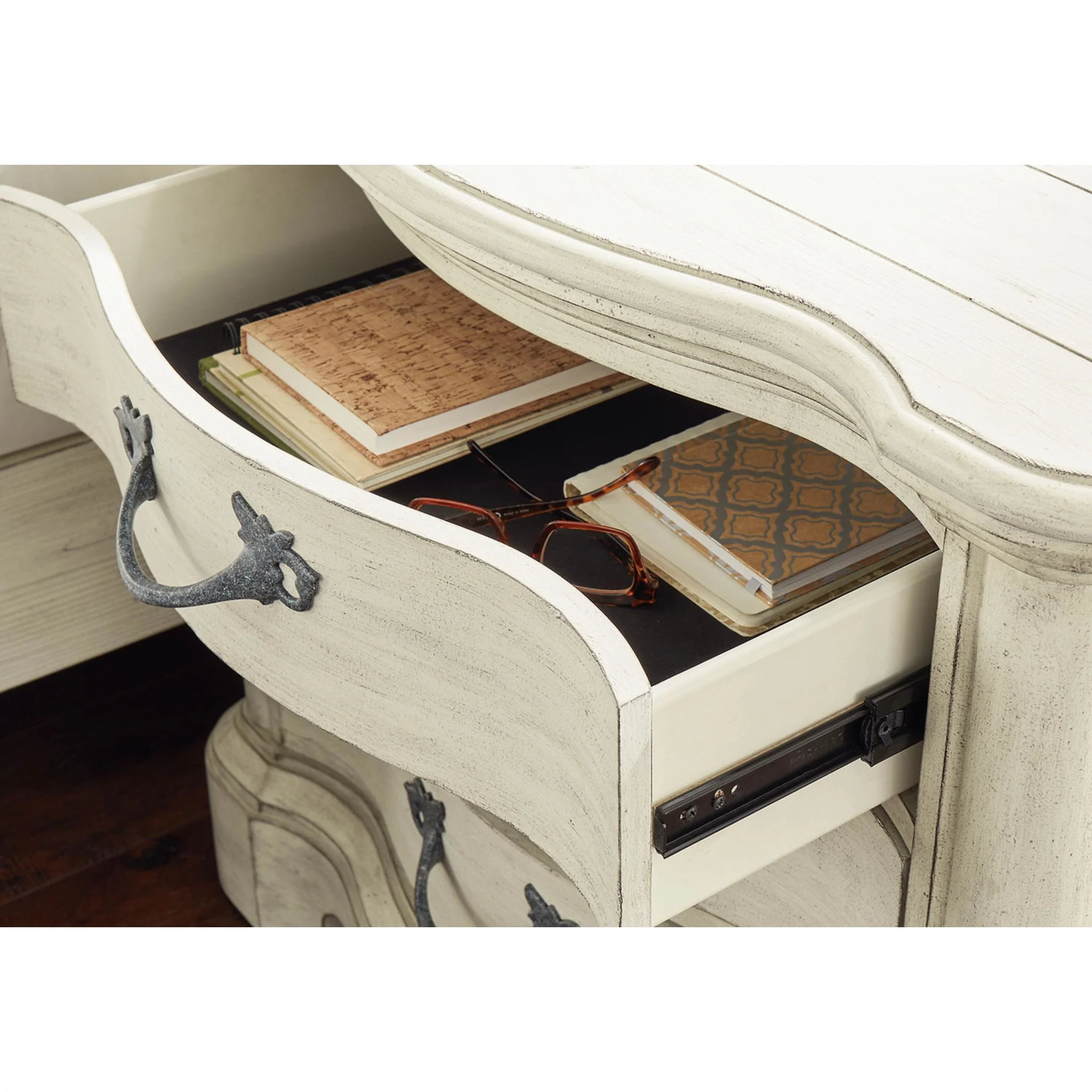 Arlendyne Nightstand - Antique White - Image 5