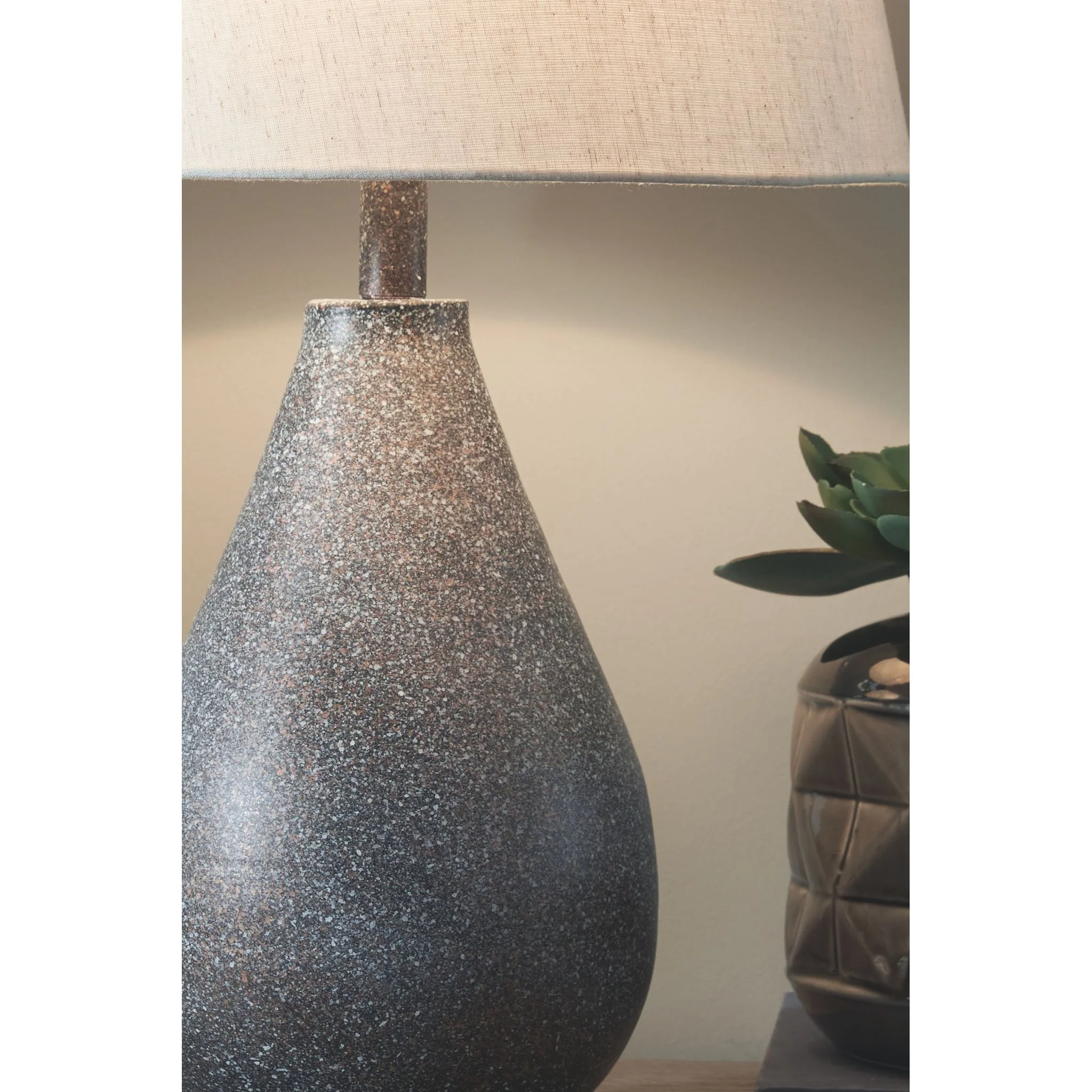 Bateman Table Lamp Pair 25.00" - Image 3