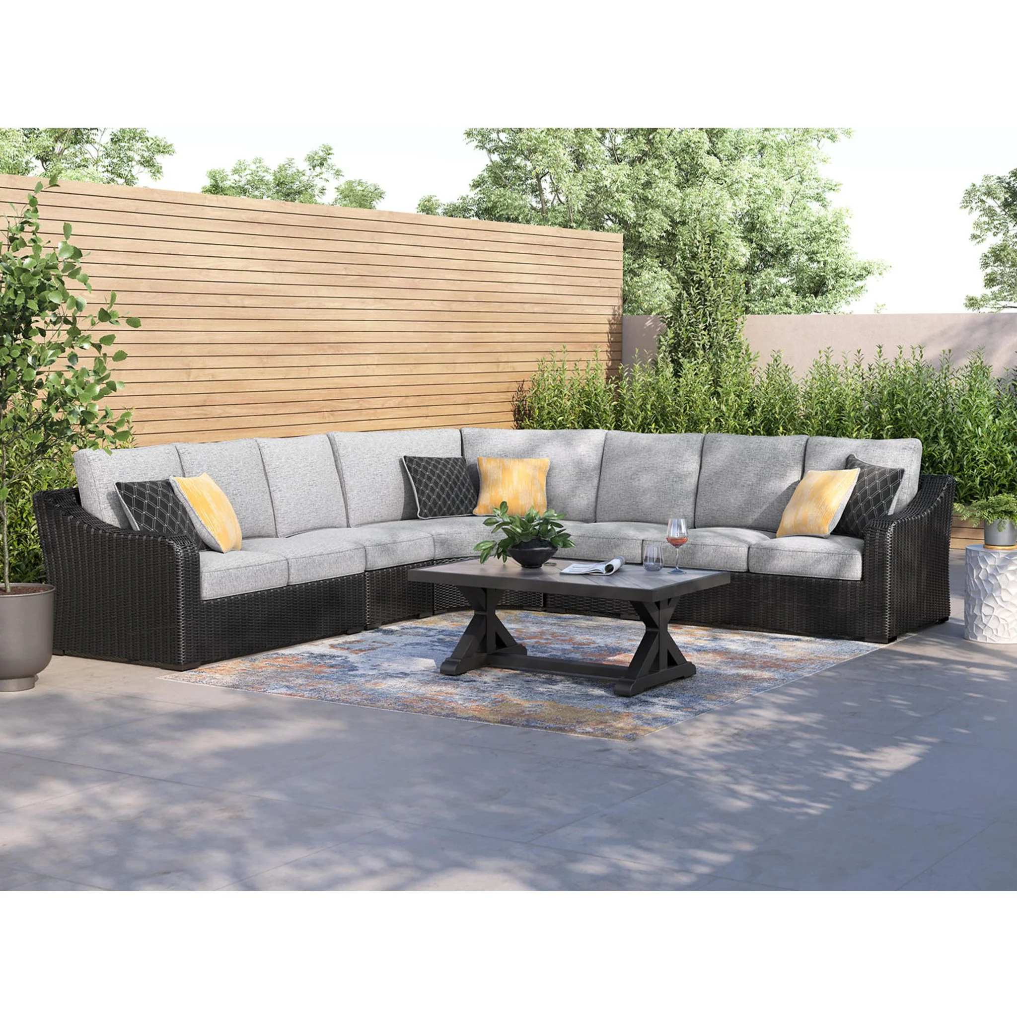 Beachcroft 5-Piece Outdoor Sectional - Black/Light Gray - Image 2