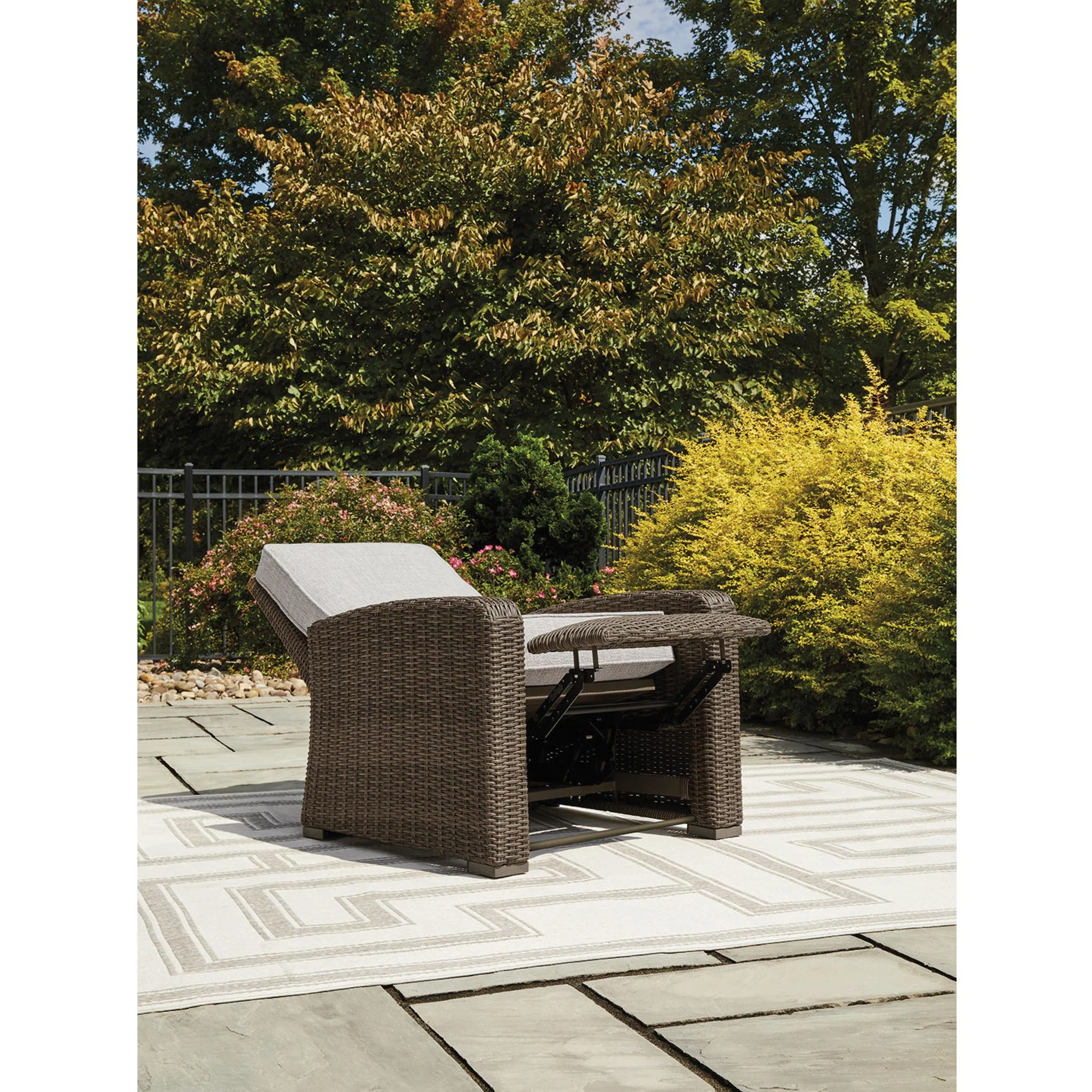 Beachcroft Outdoor Recliner - Beige - Image 6