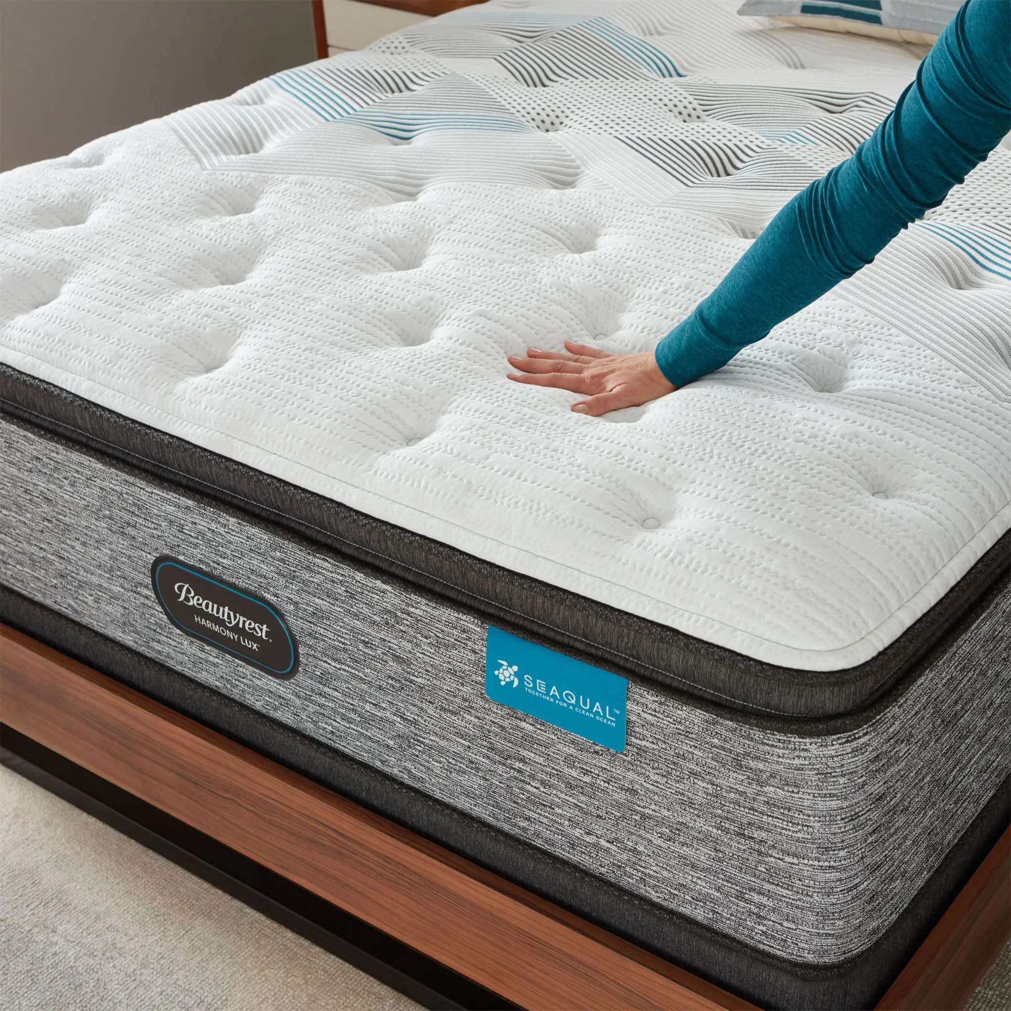 Beautyrest Harmony Lux Timeless Pillow Top Innerspring 15.25 inch Mattress - Image 3