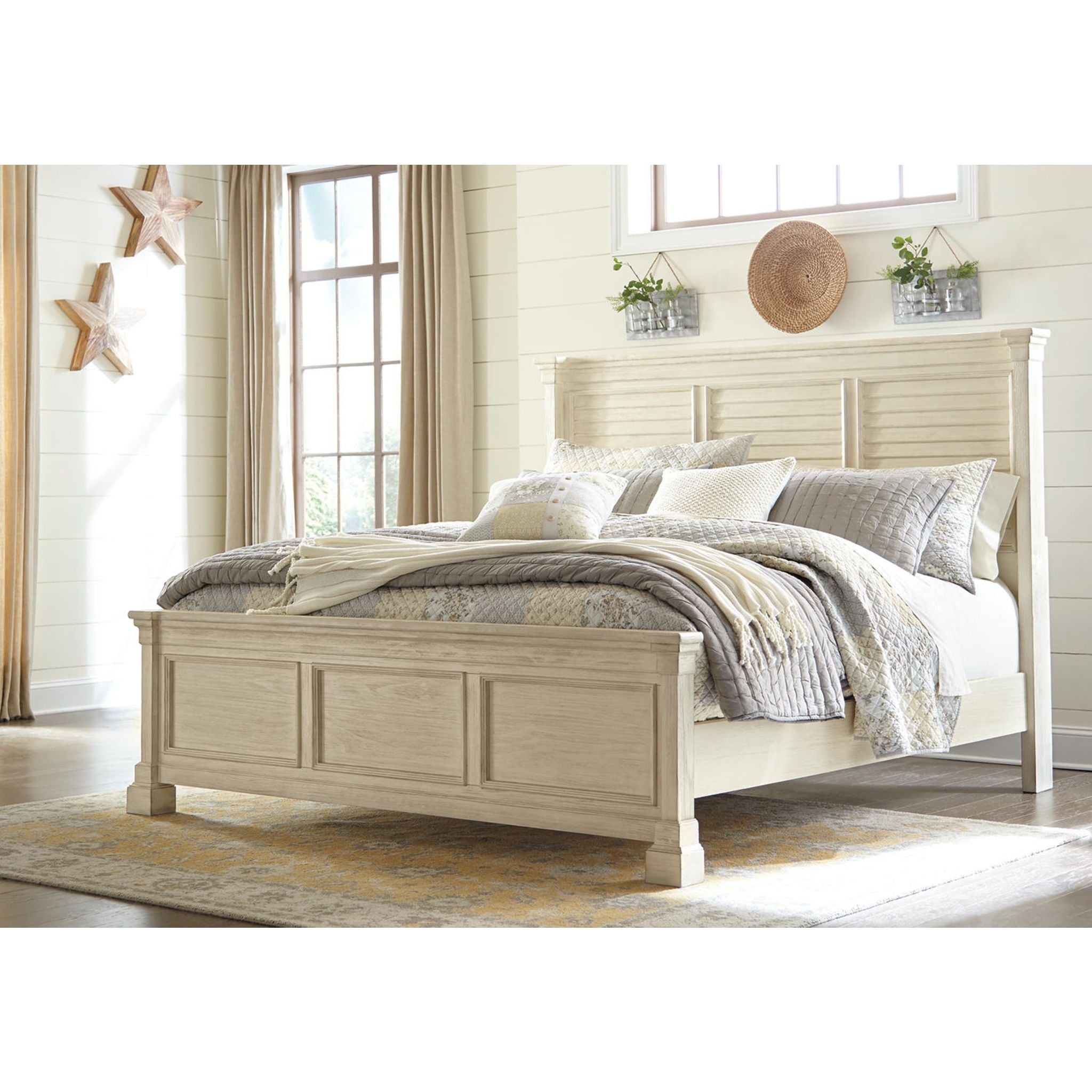 Bolanburg 5 Piece King Panel Bedroom - Antique White - Image 4
