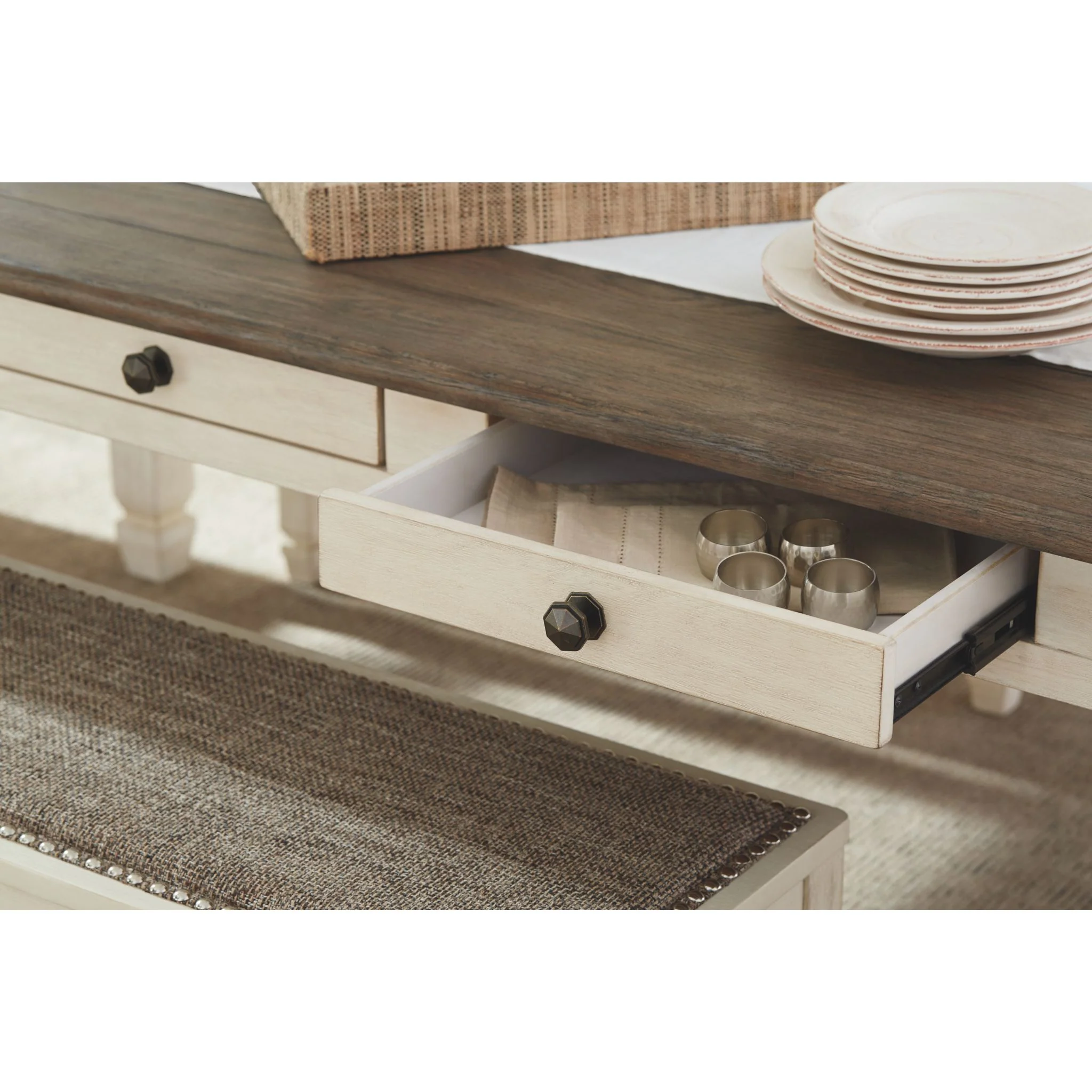 Bolanburg Dining Set - Image 6