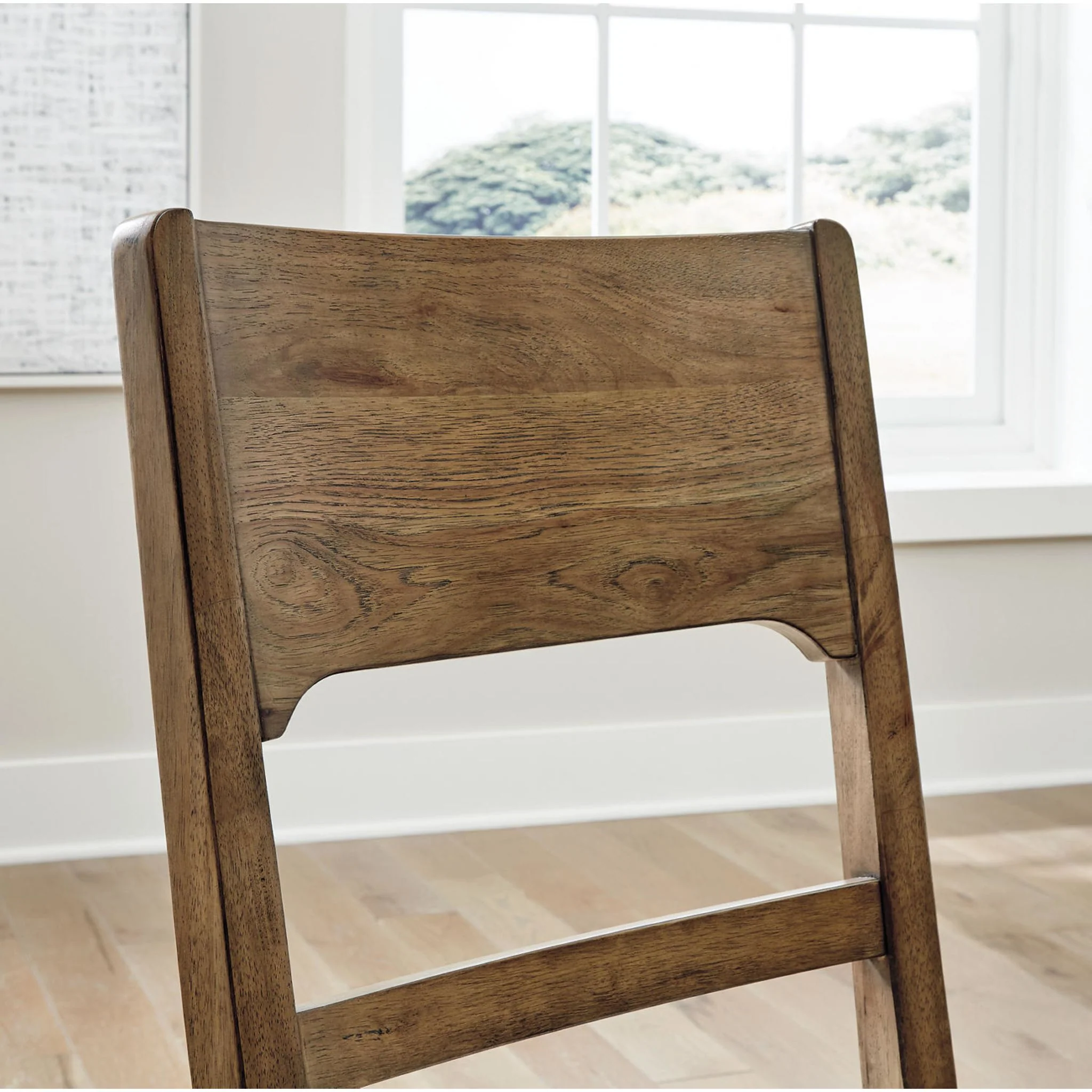 Cabalynn Dining Set - Image 32