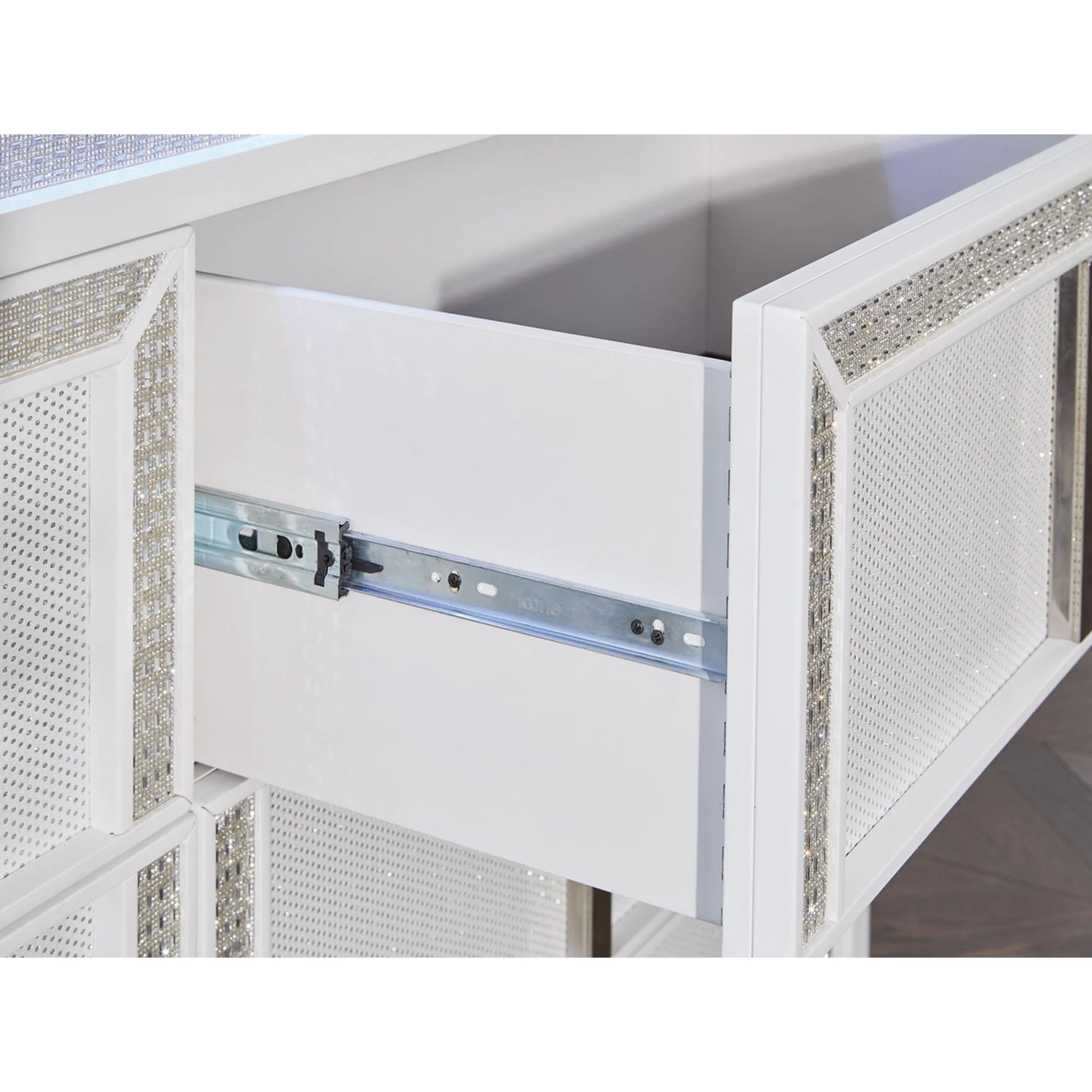 Chalanna Dresser and Mirror - White - Image 5