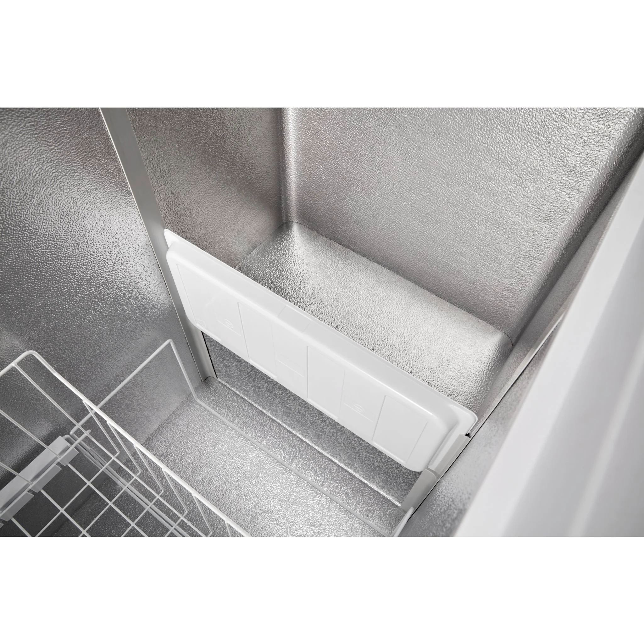 Whirlpool 16 Cu. Ft. Chest Freezer with Shelves -White (WZC5216LW) - Image 6