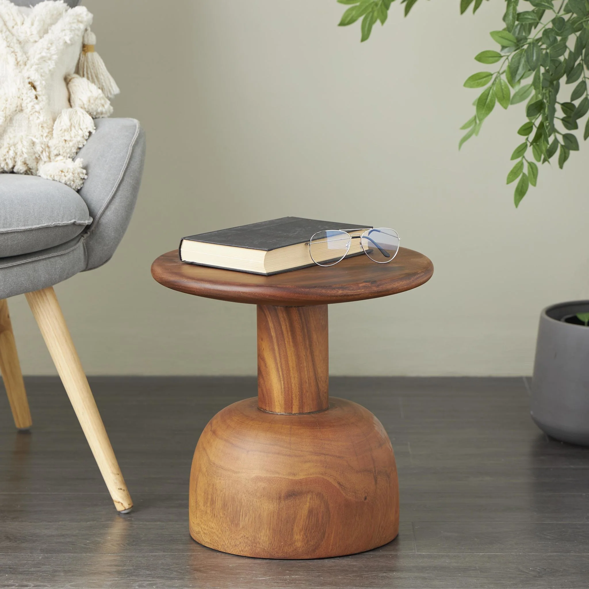 Chiquita End Table - Brown - Image 2