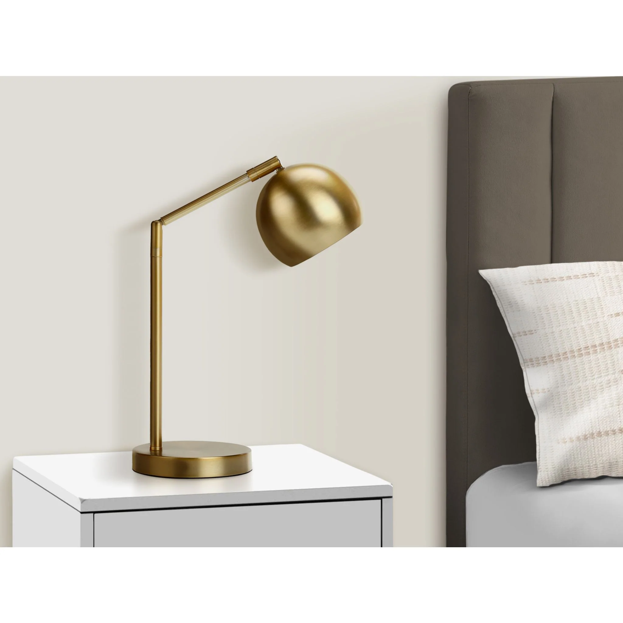 Damaris Table Lamp 18.50" - Image 2