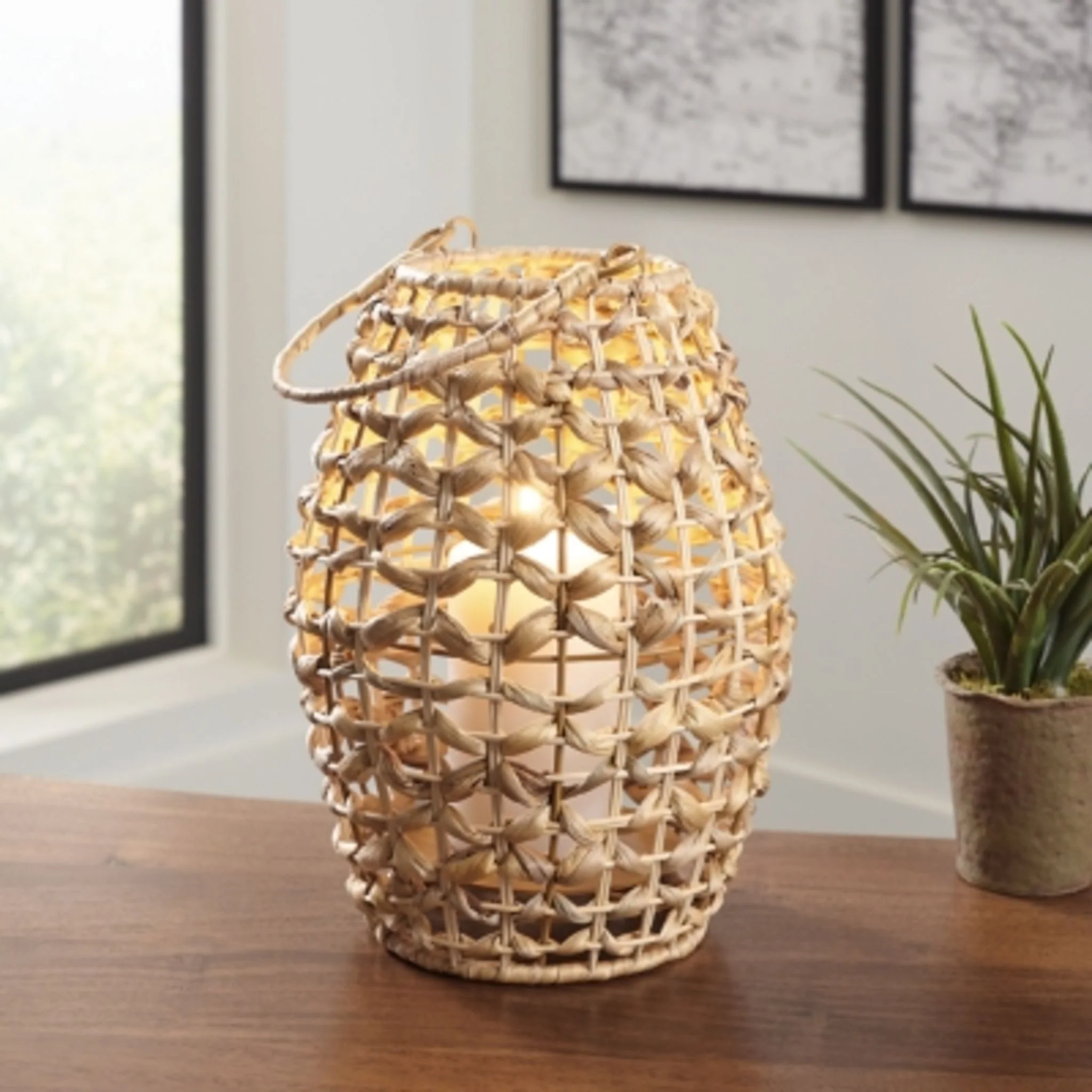 Etta Lantern - Image 2
