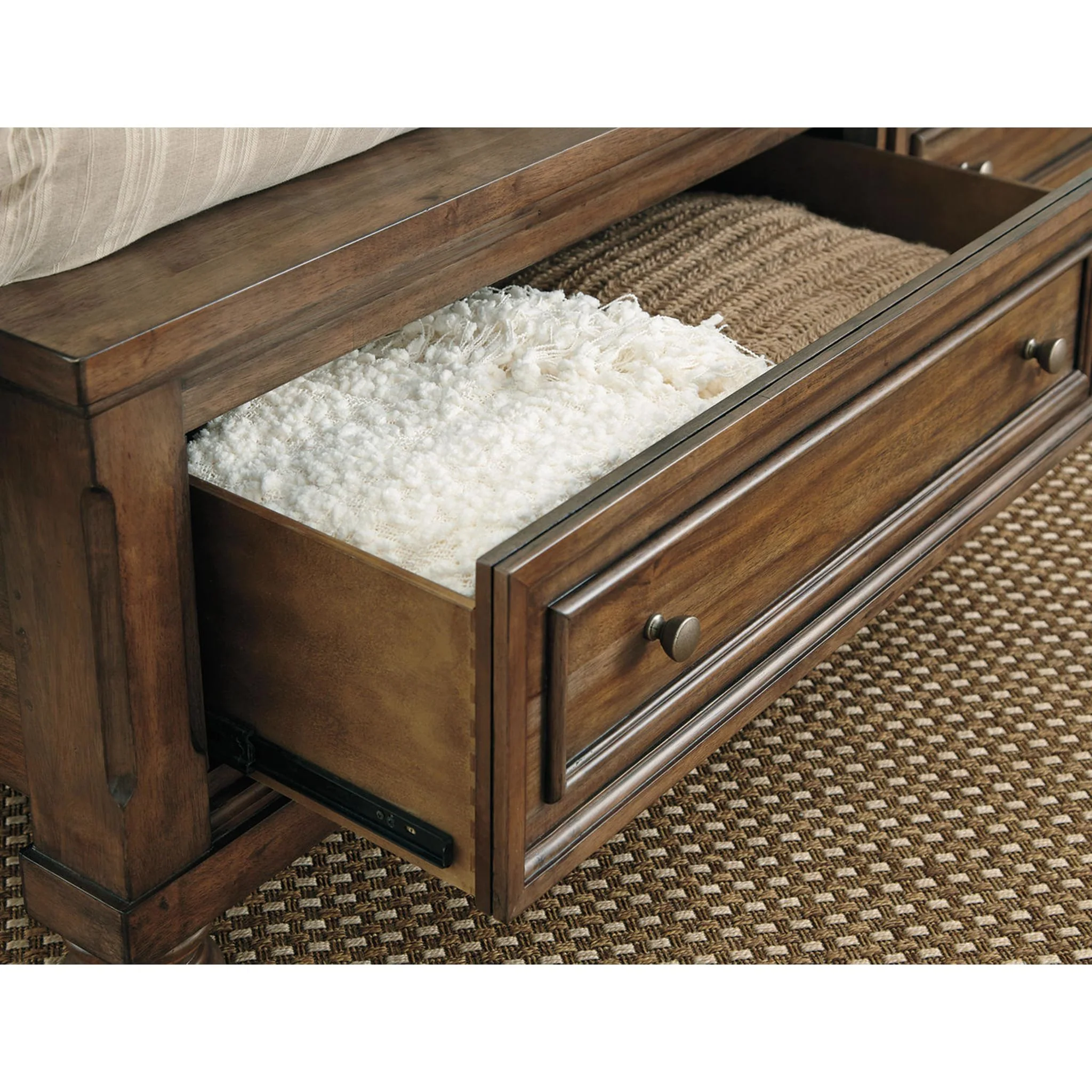 Flynnter 5 Piece King Storage Bedroom - Medium Brown - Image 18