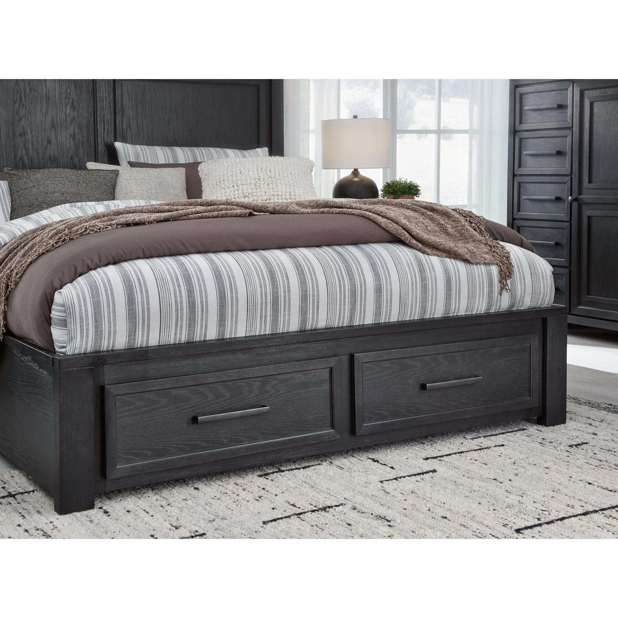 Foyland Queen Storage Bed - Black/Brown - Image 7