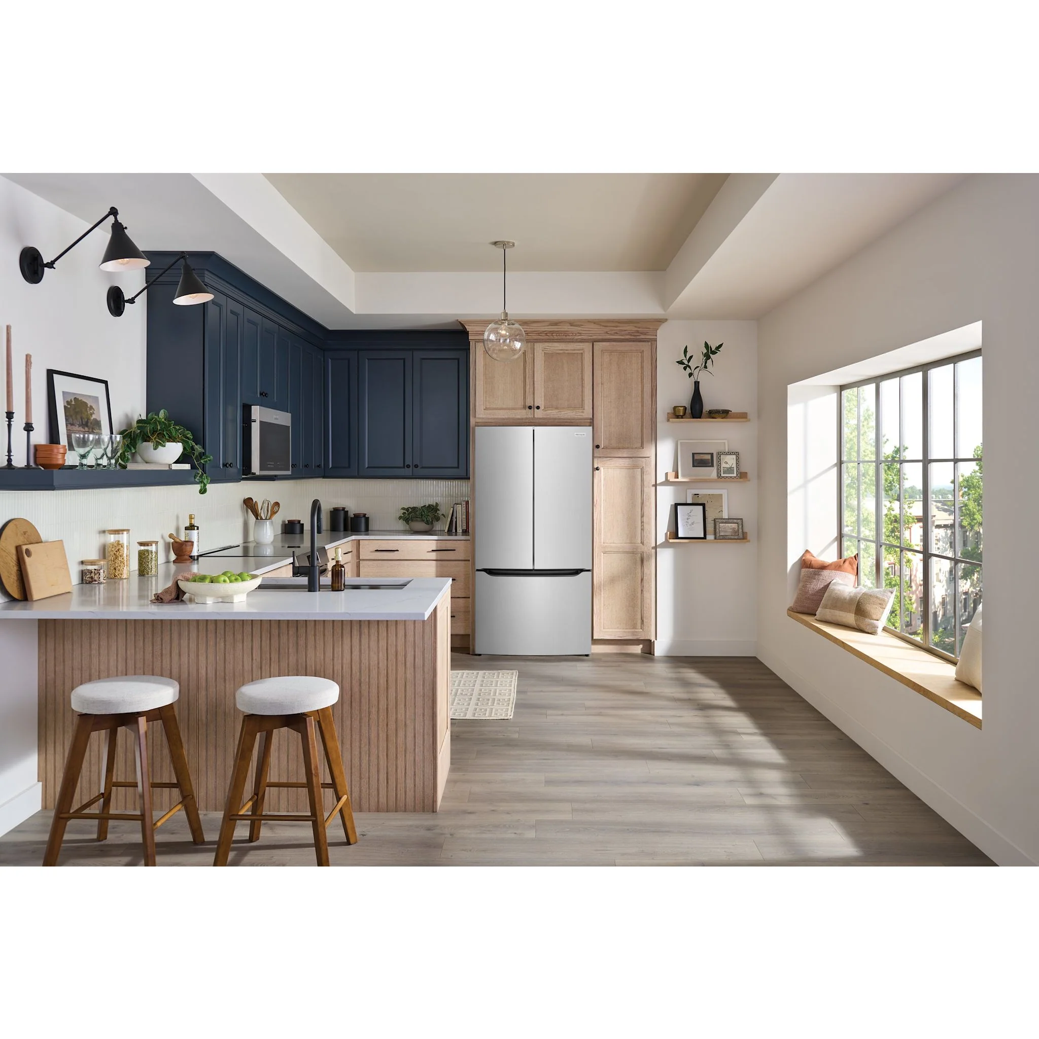 Frigidaire 33-in Counter Depth French-Door with Internal Water and Ice - Stainless Steel (FRFG2033AV) - Image 11