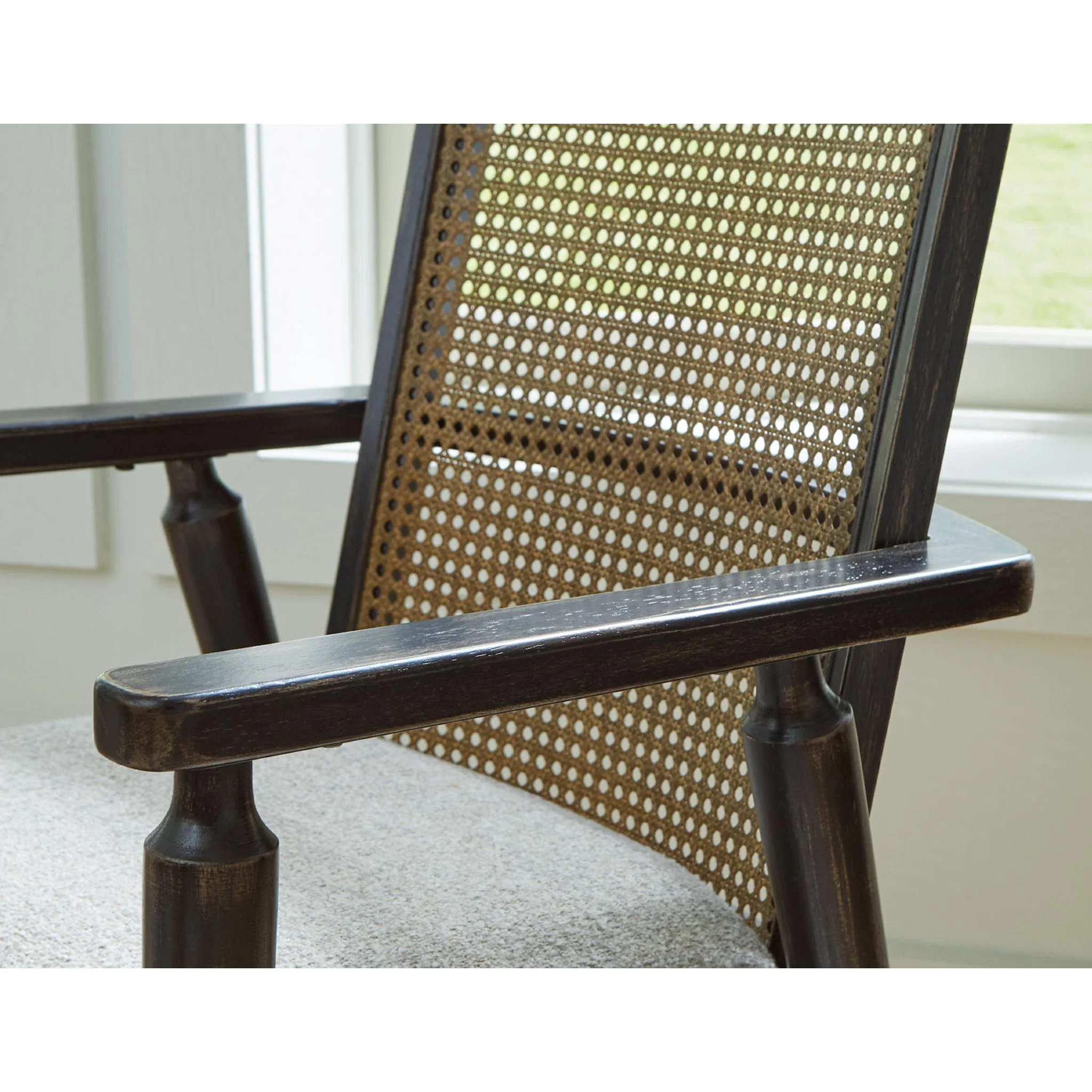 Galliden Dining Set - Image 22