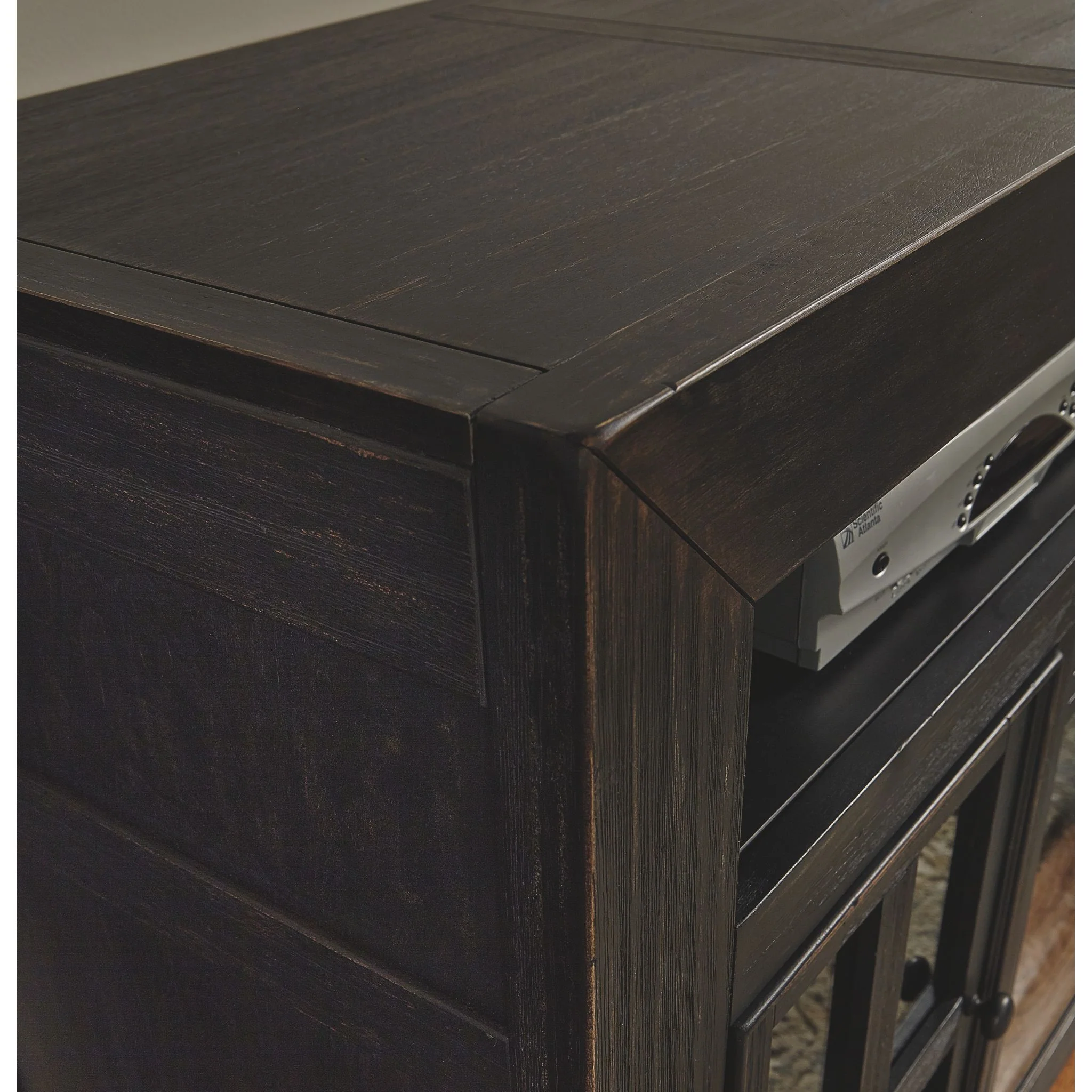 Gavelston 5 Piece Entertainment Unit - Black - Image 3