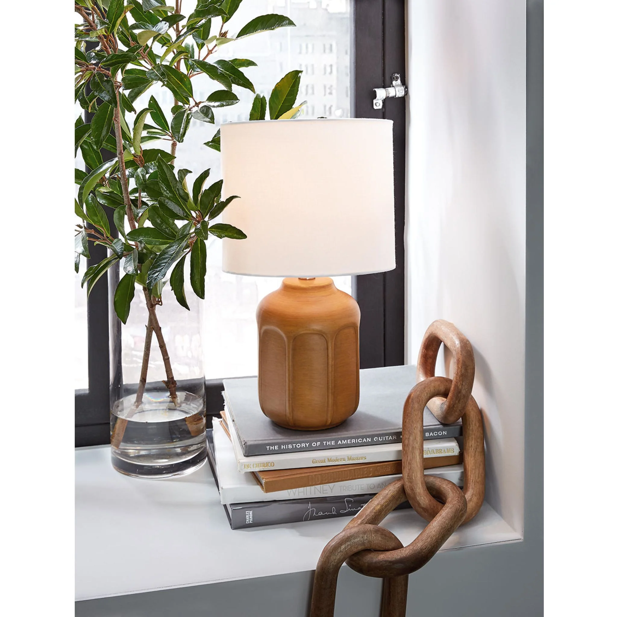 Gierburg Table Lamp 17.25" - Image 2