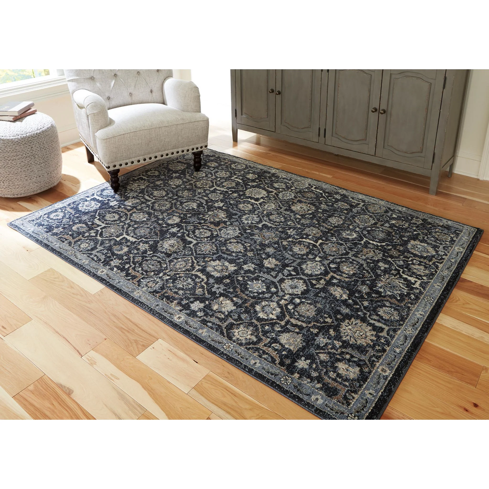 Hilcott Area Rug - 5'x7' - Image 7