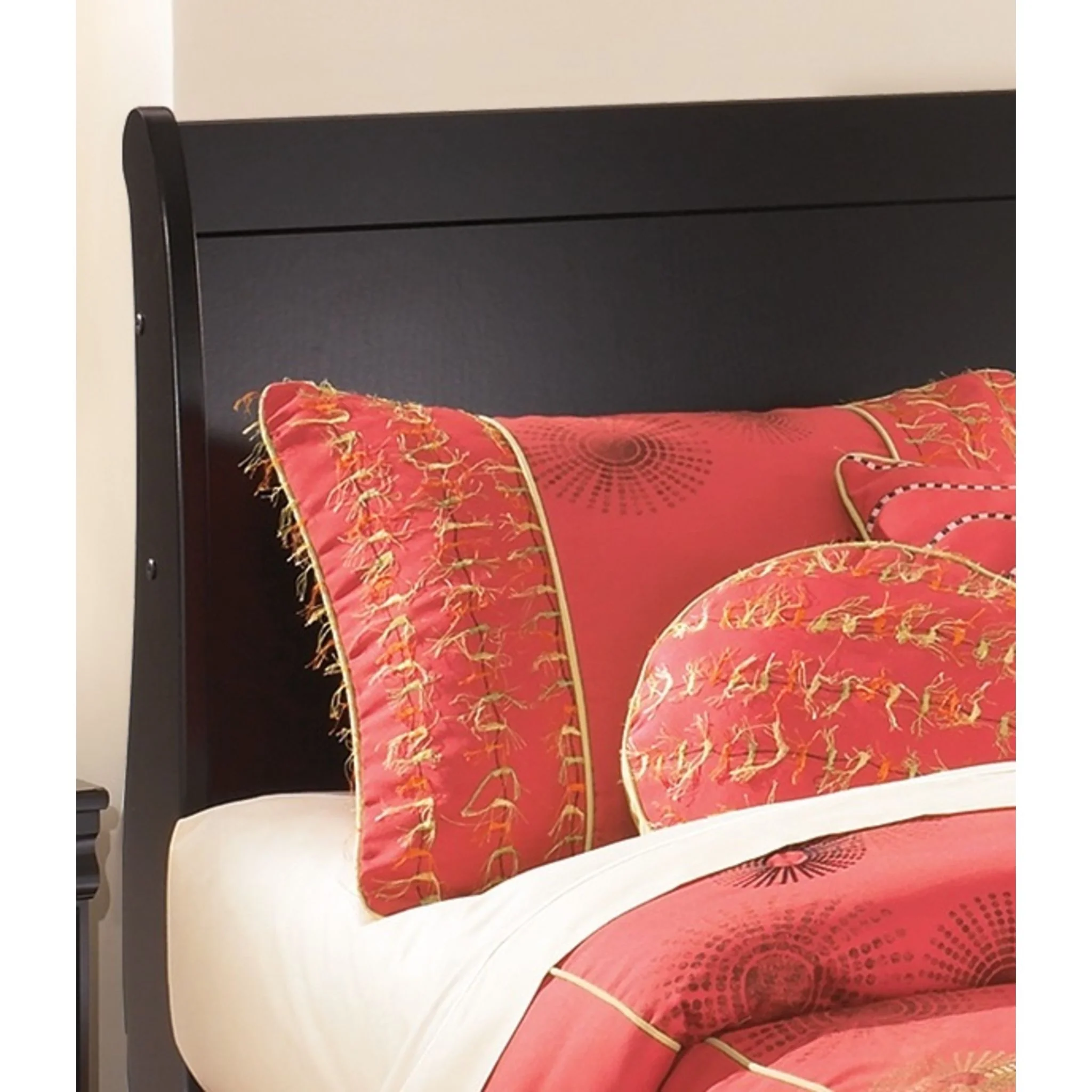 Huey Vineyard 6 Piece Queen Sleigh Bedroom - Black - Image 5