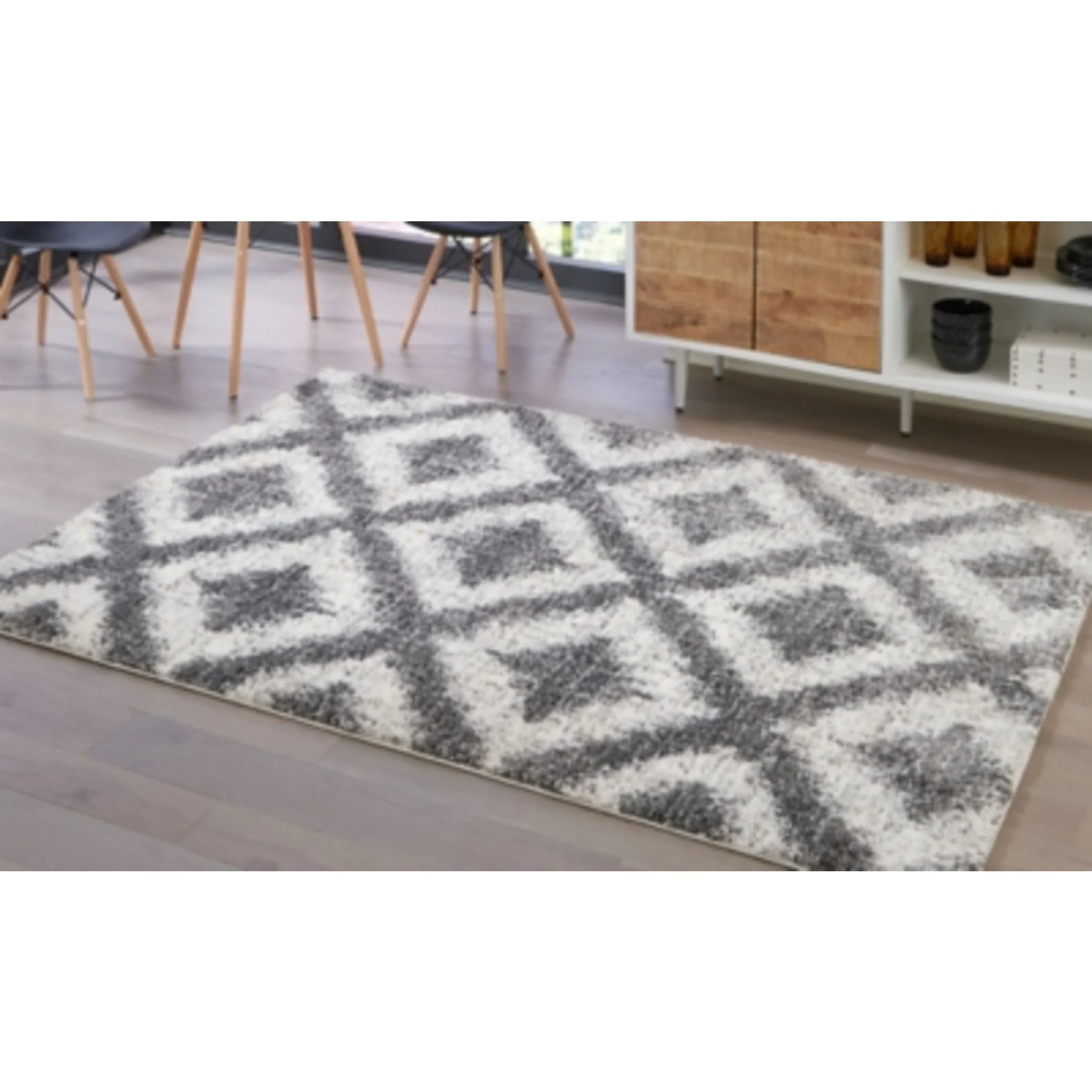 Junette Area Rug - 5'x7' - Image 2