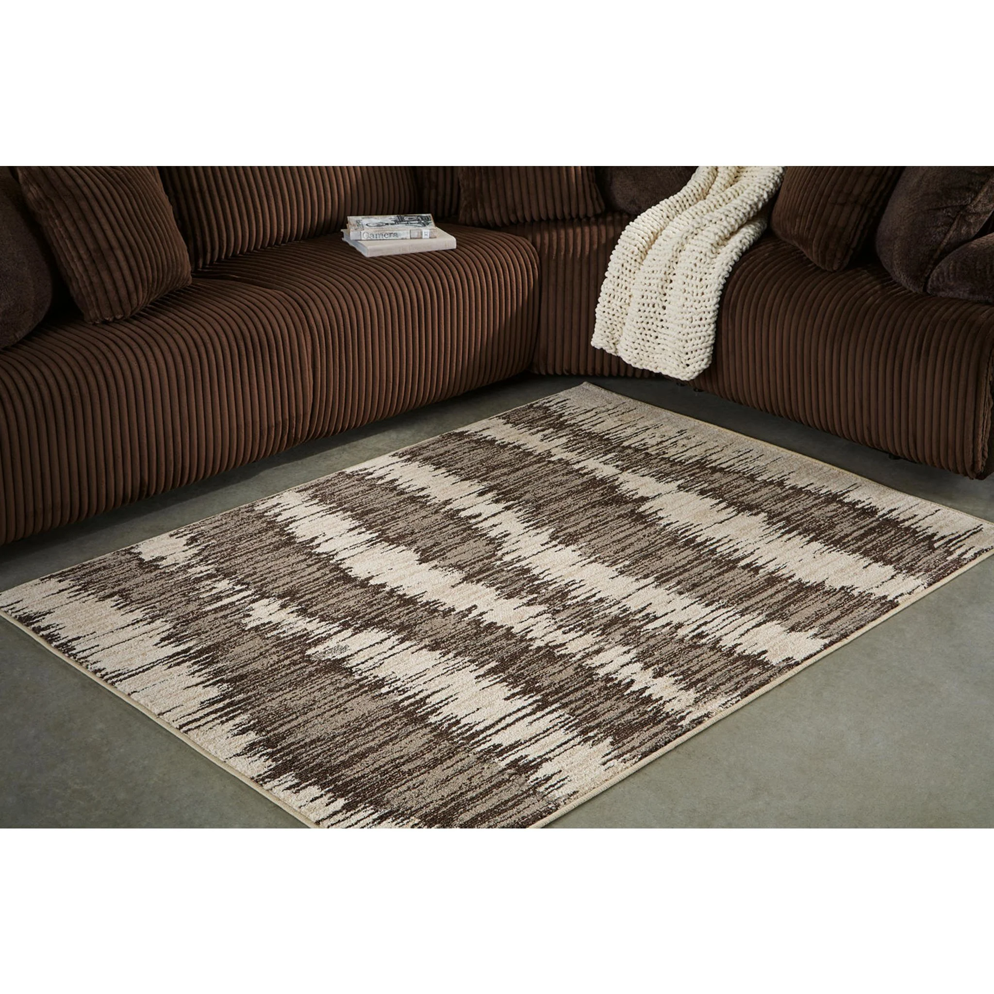 Keradon Area Rug - 5'x7' - Image 4