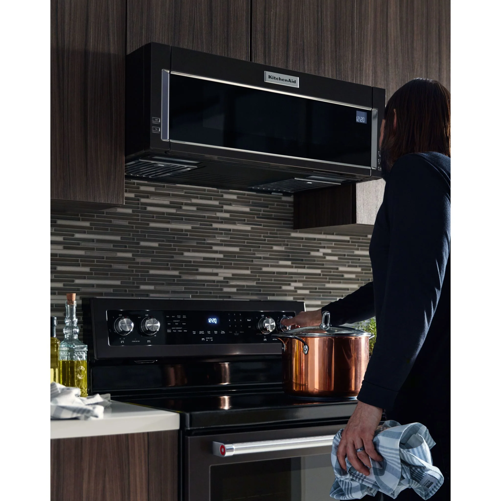 KitchenAid 900-Watt Low Profile Microwave Hood Combination (YKMLS311HBS) - Image 6