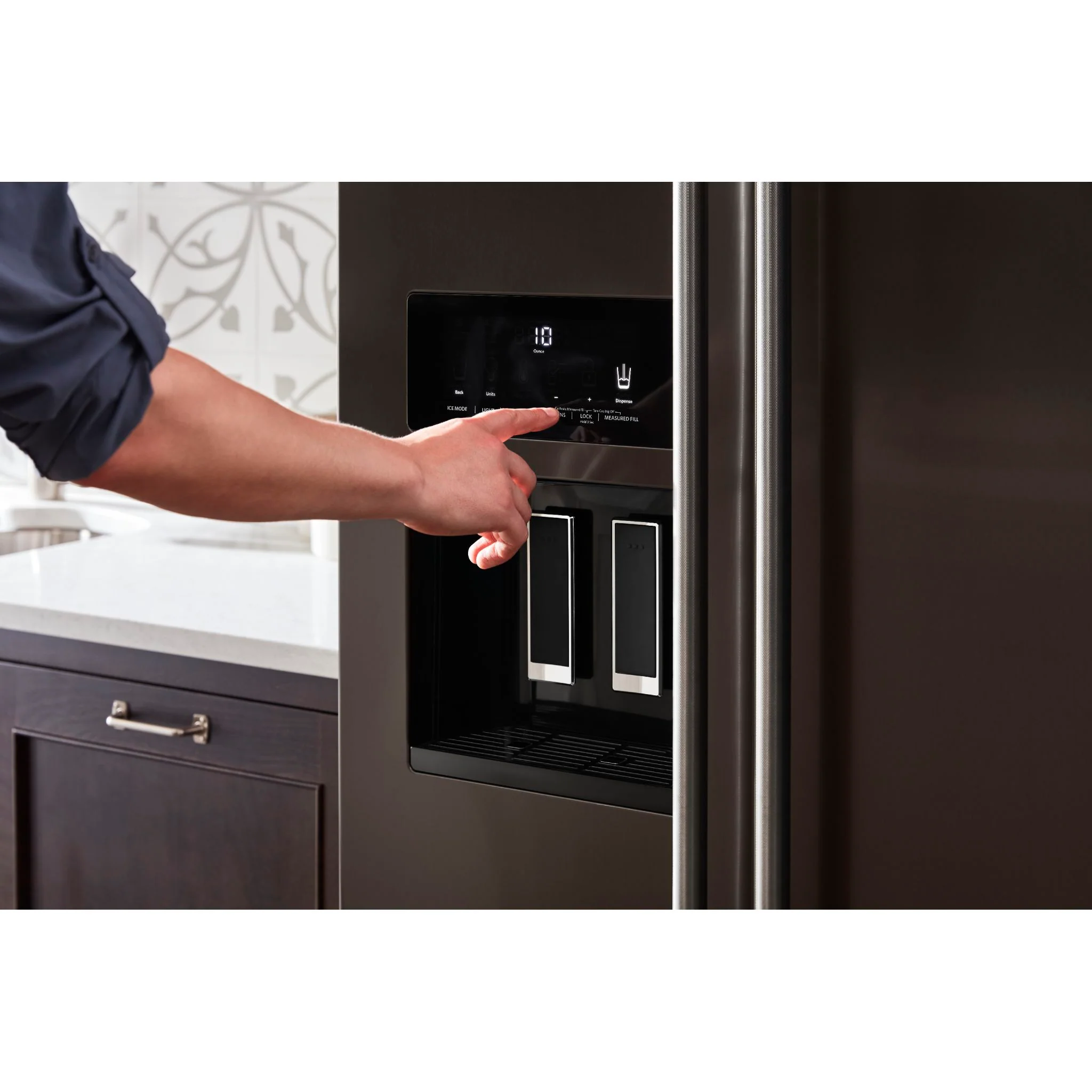 KitchenAid 19.9 cu.. ft. Counter-Depth Side-by-Side Refrigerator with Exterior Ice and Water - Black Stainless (KRSC700HBS) - Image 19
