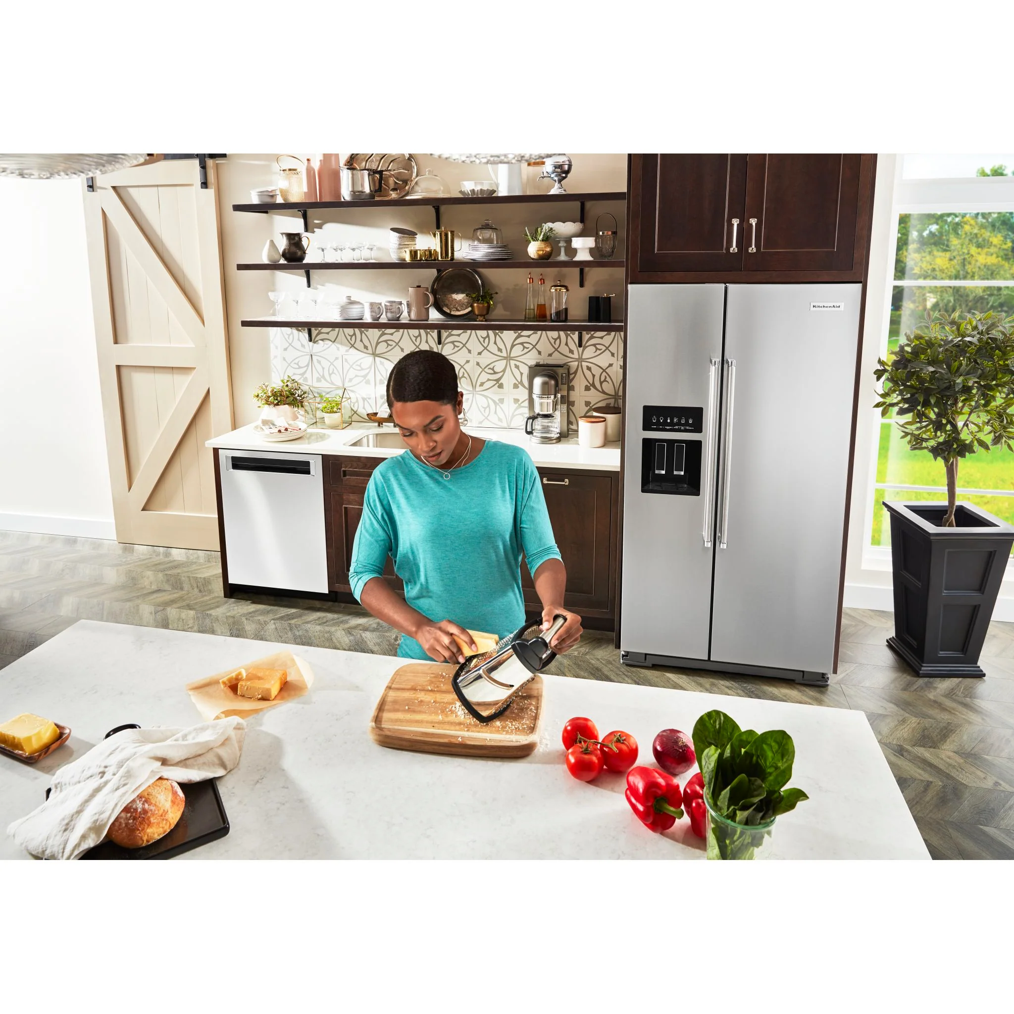 KitchenAid 24.8 cu.. ft. Side-by-Side Refrigerator with Exterior Ice and Water and PrintShield finish - Stainless Steel (KRSF705HPS) - Image 19