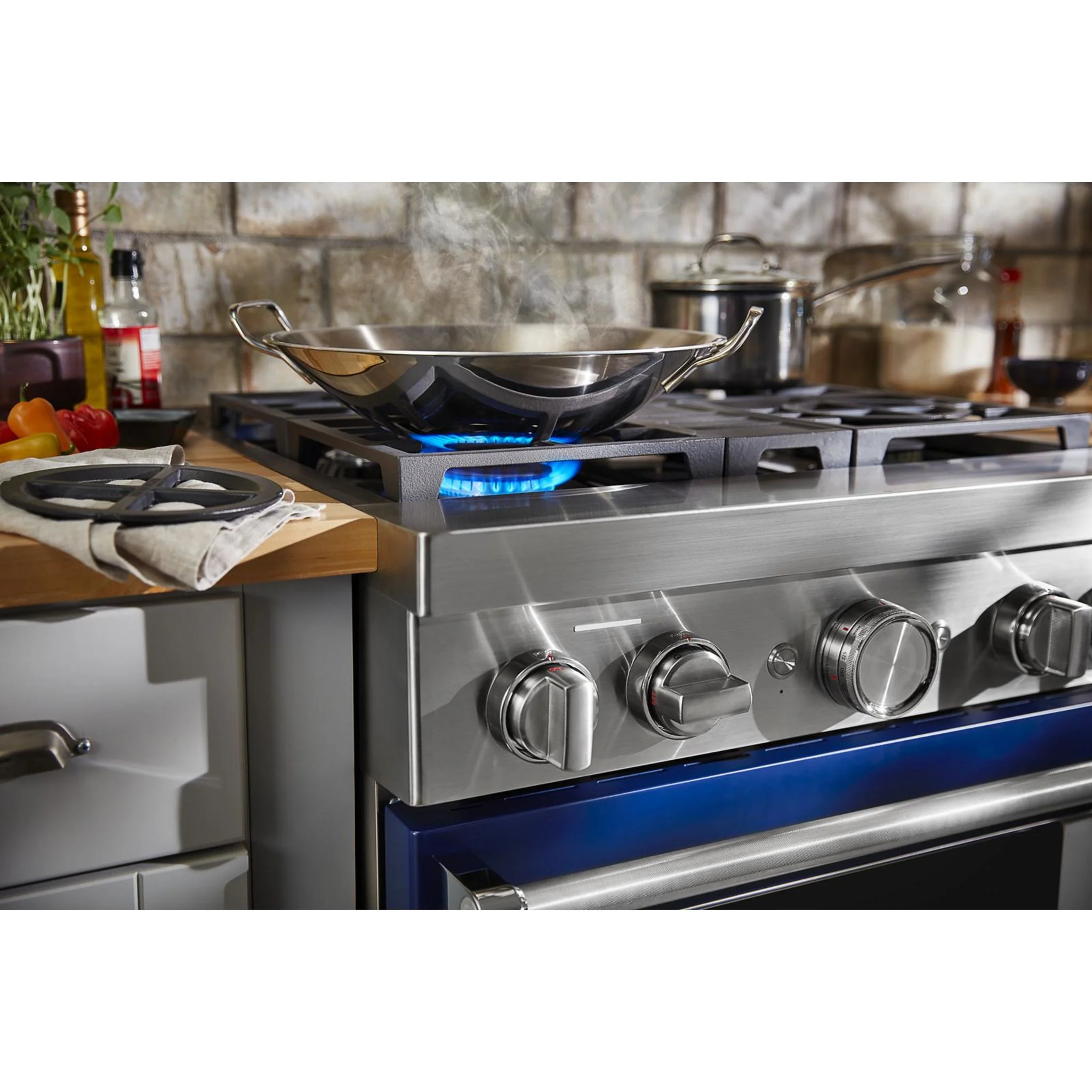 KitchenAid 30'' Smart Commercial-Style Dual Fuel Range with 4 Burners - Ink Blue (KFDC500JIB) - Image 32