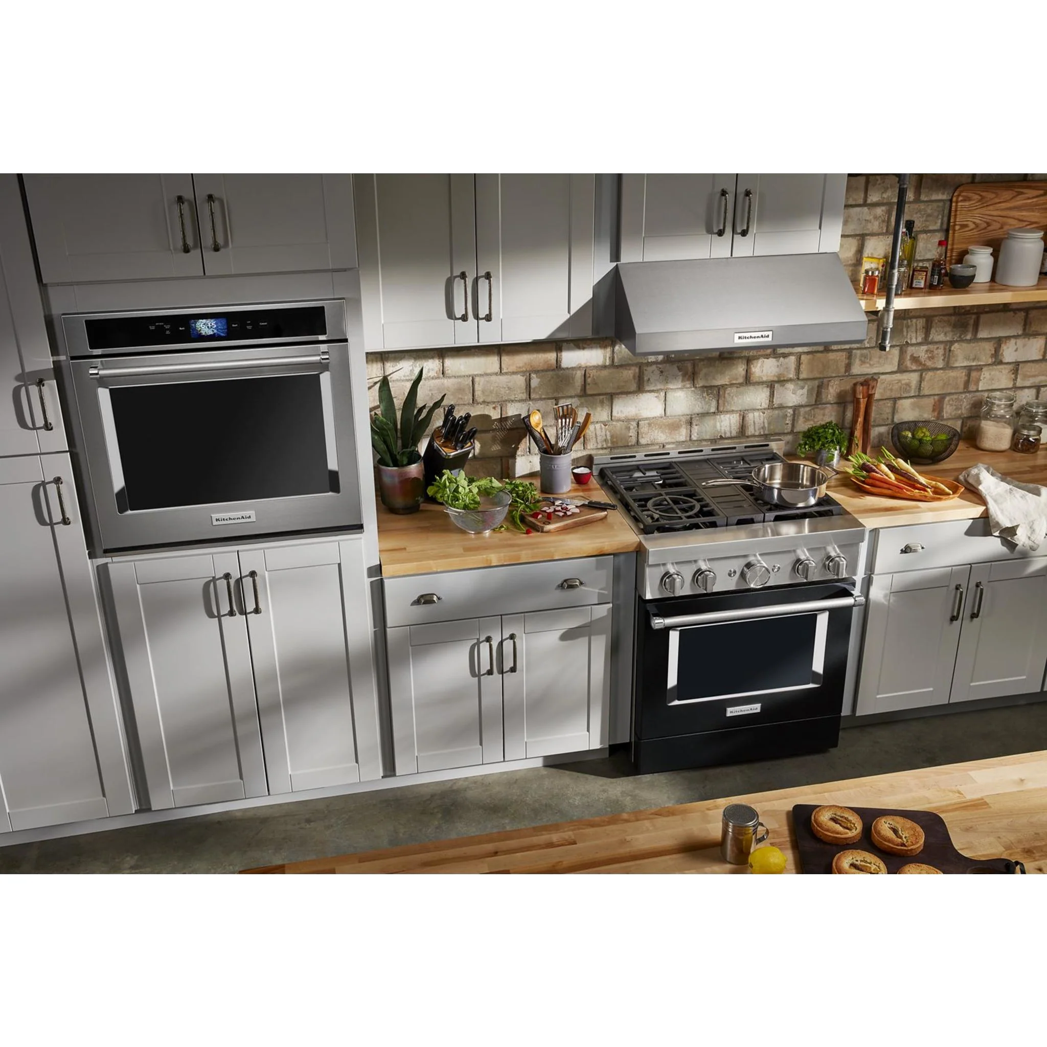 KitchenAid  30'' Smart Commercial-Style Gas Range with 4 Burners - Imperial Black (KFGC500JBK) - Image 42
