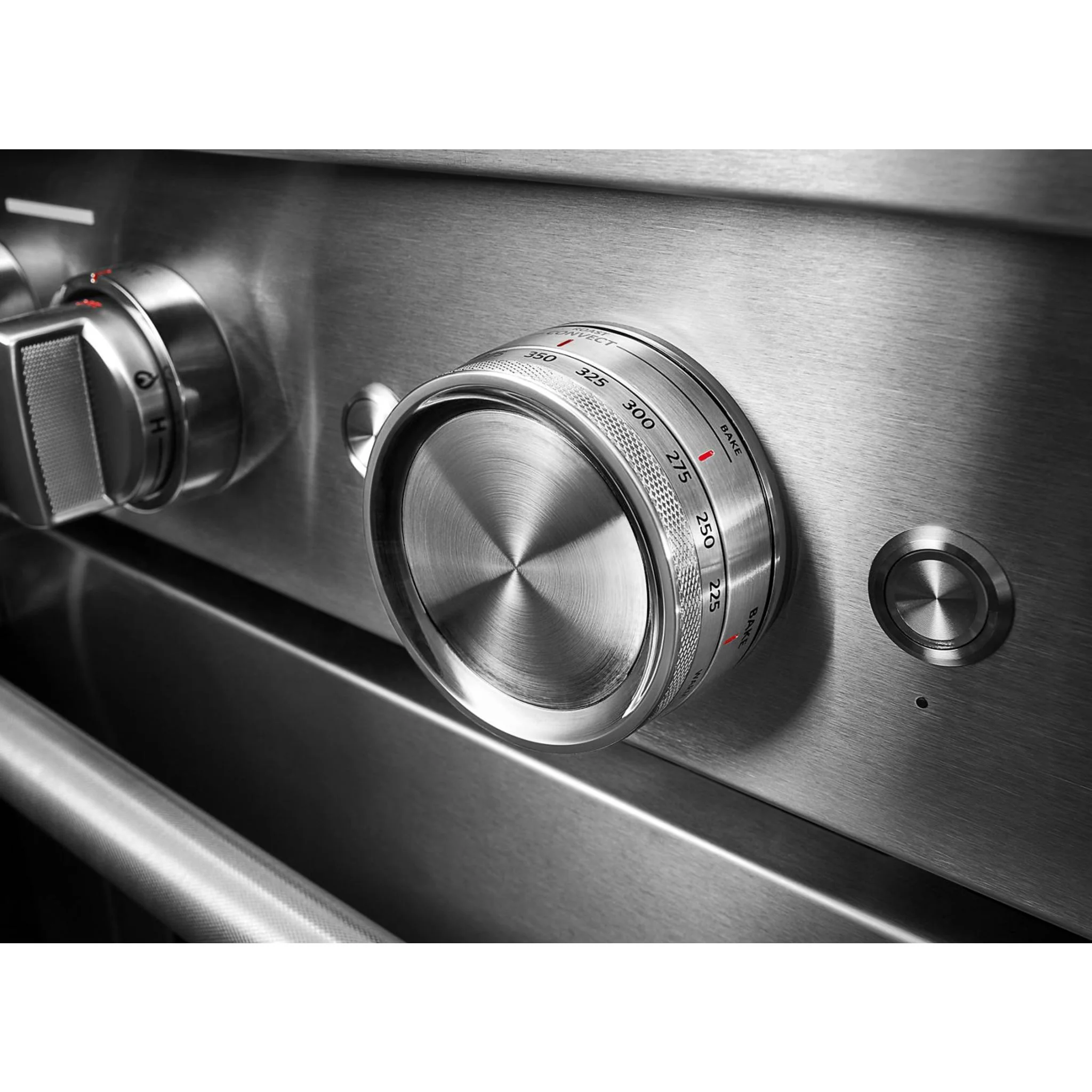 KitchenAid 30'' Smart Commercial-Style Gas Range with 4 Burners - Stainless Steel (KFGC500JSS) - Image 4