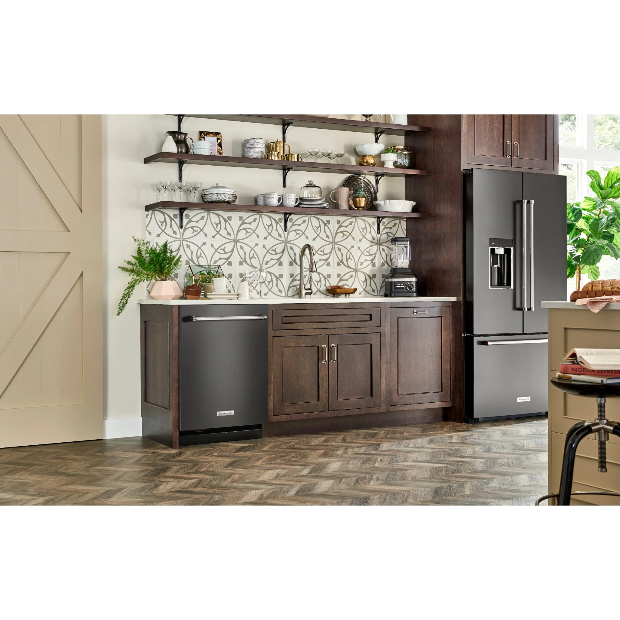 KitchenAid 44 dBA Dishwasher in PrintShield Finish with 360A° Max Jets Third Rack - Black Stainless (KDTM604KBS) - Image 2