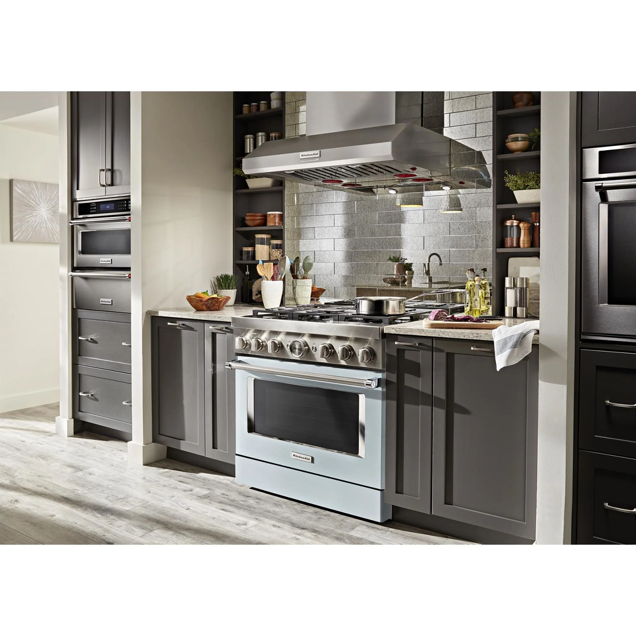 KitchenAid 36'' Smart Commercial-Style Dual Fuel Range with 6 Burners - Misty Blue (KFDC506JMB) - Image 64