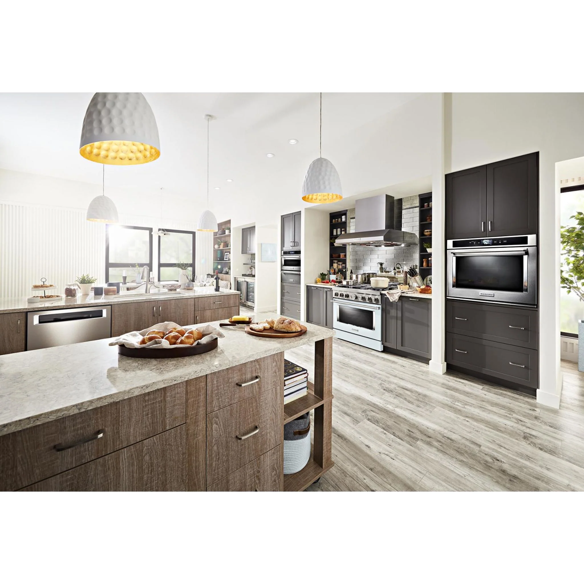 KitchenAid 36'' Smart Commercial-Style Dual Fuel Range with 6 Burners - Misty Blue (KFDC506JMB) - Image 67