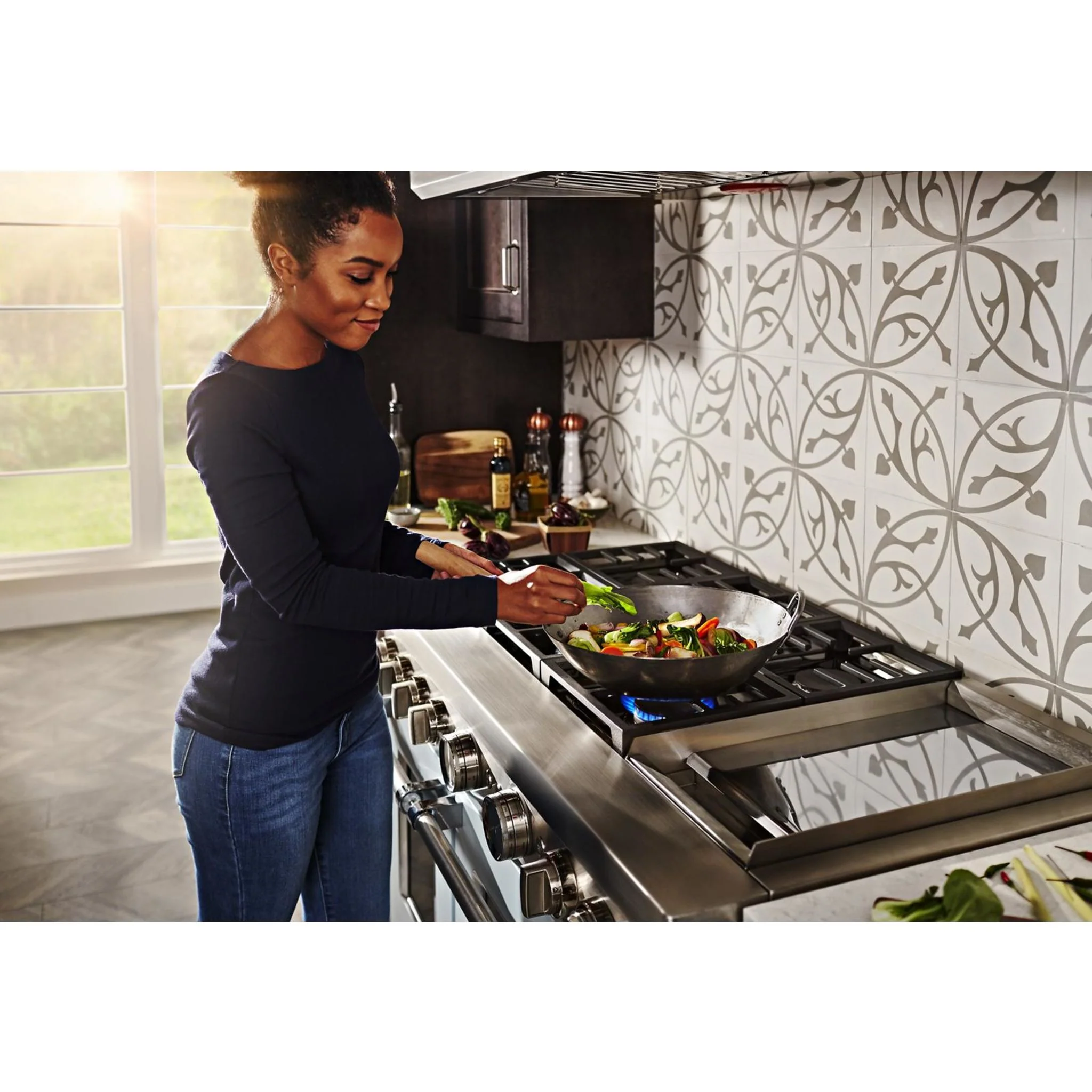 KitchenAid 48'' Smart Commercial-Style Dual Fuel Range with Griddle - Misty Blue (KFDC558JMB) - Image 22