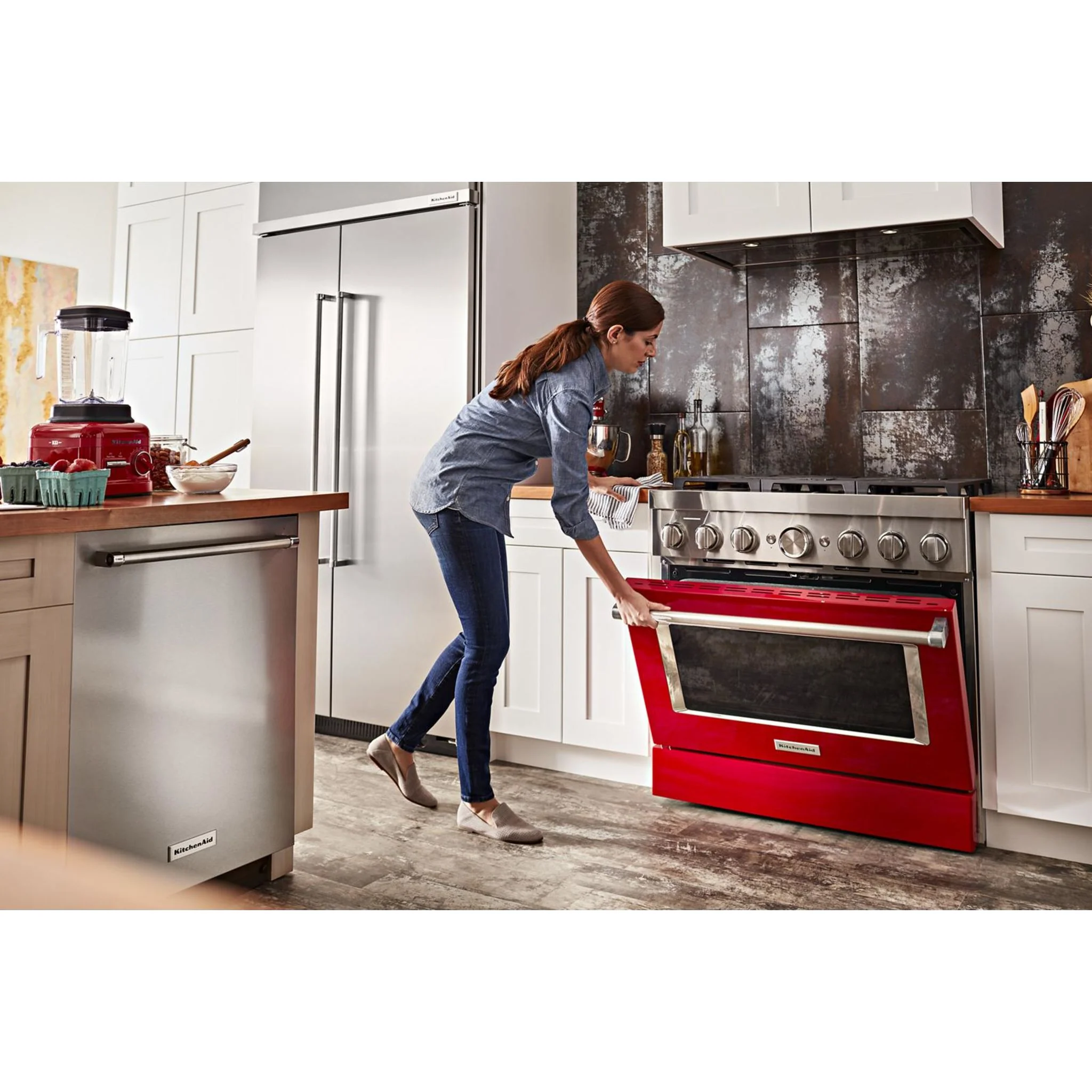 KitchenAid 36'' Smart Commercial-Style Dual Fuel Range with 6 Burners - Passion Red (KFDC506JPA) - Image 3