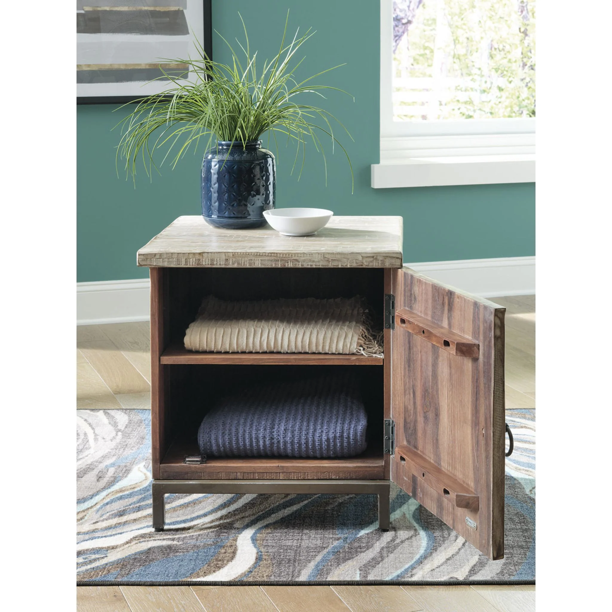 Laddford Accent Cabinet - Whitewash - Image 15