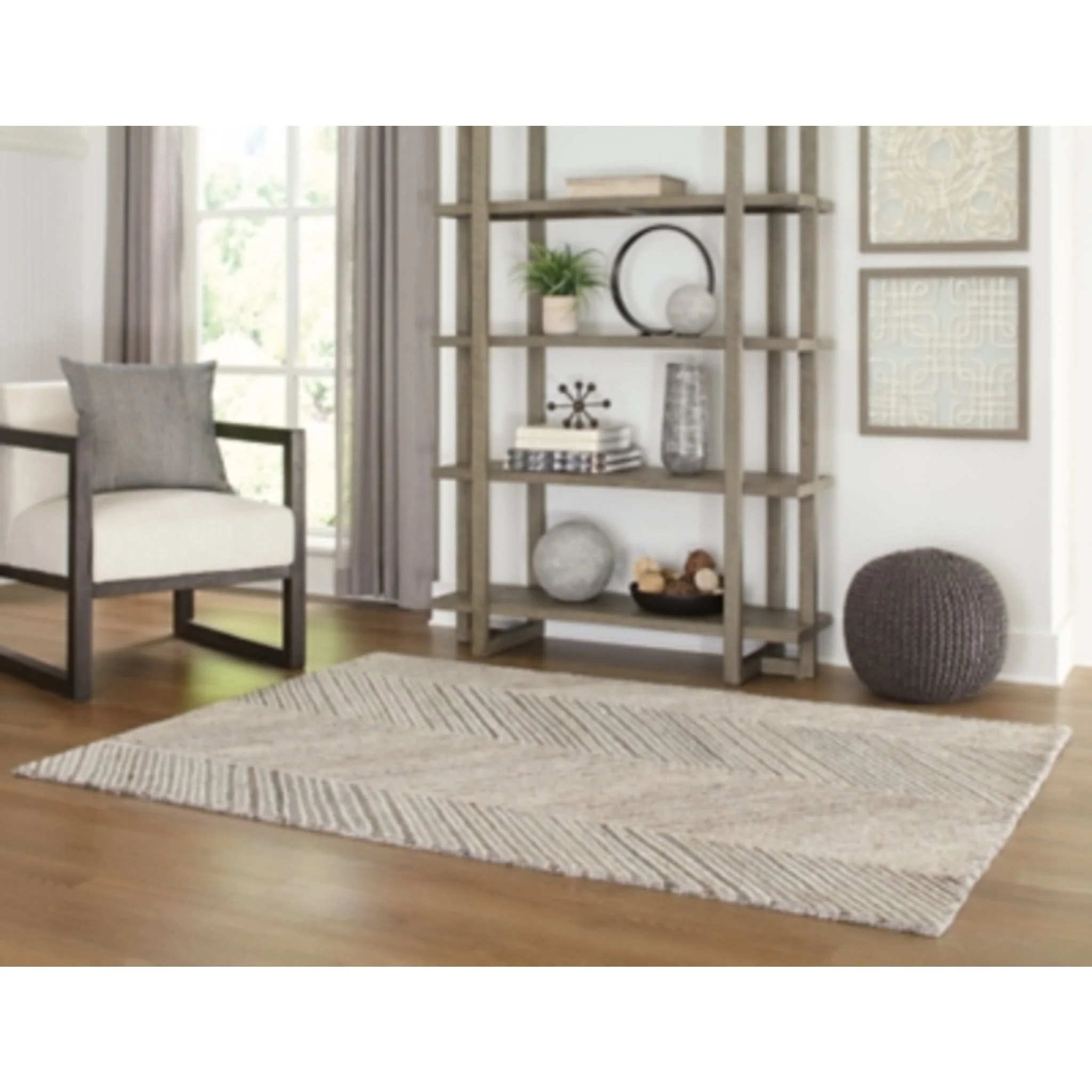 Leaford Area Rug - 5'x7' - Image 4
