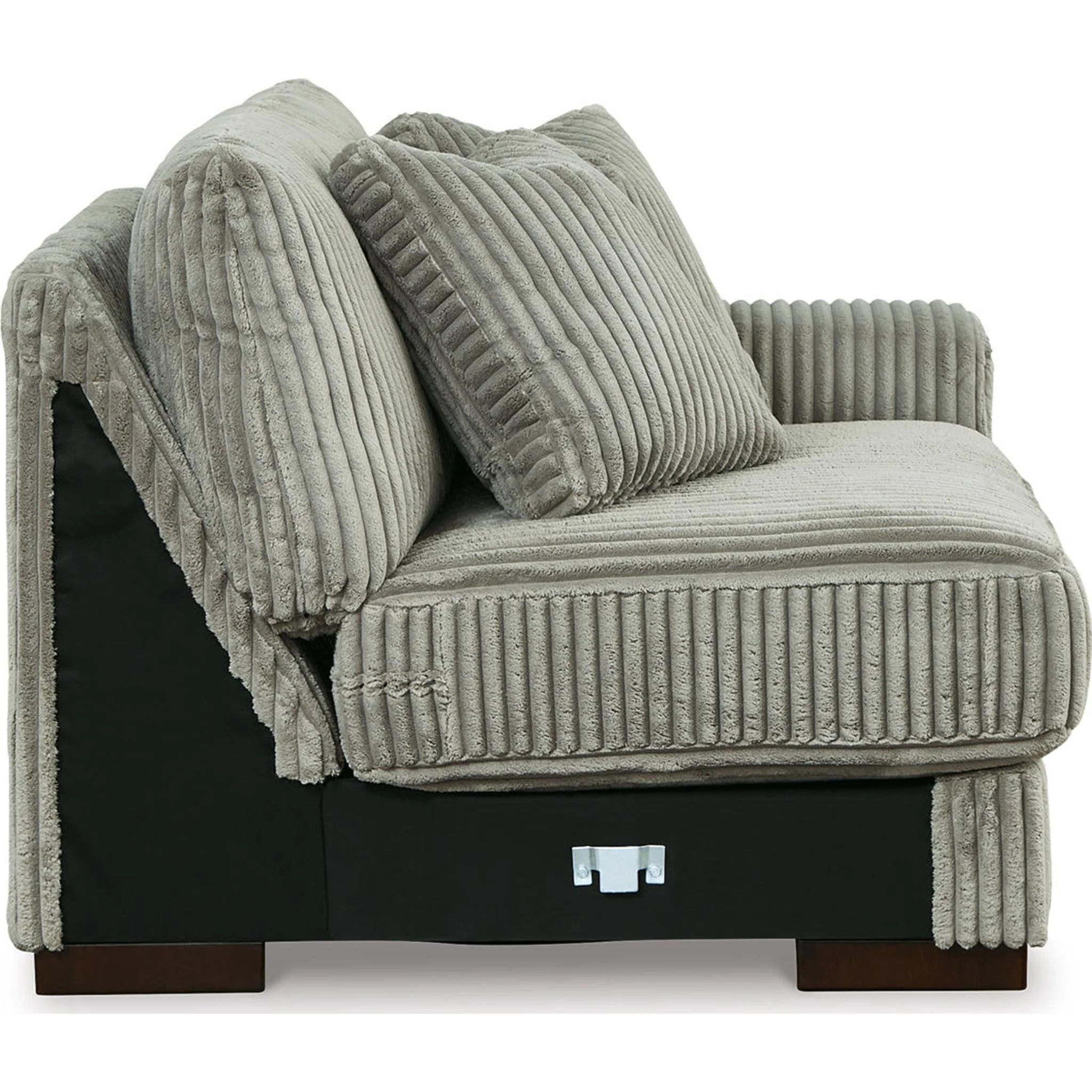 Lindyn 3 Piece Sectional with Chaise - Image 52