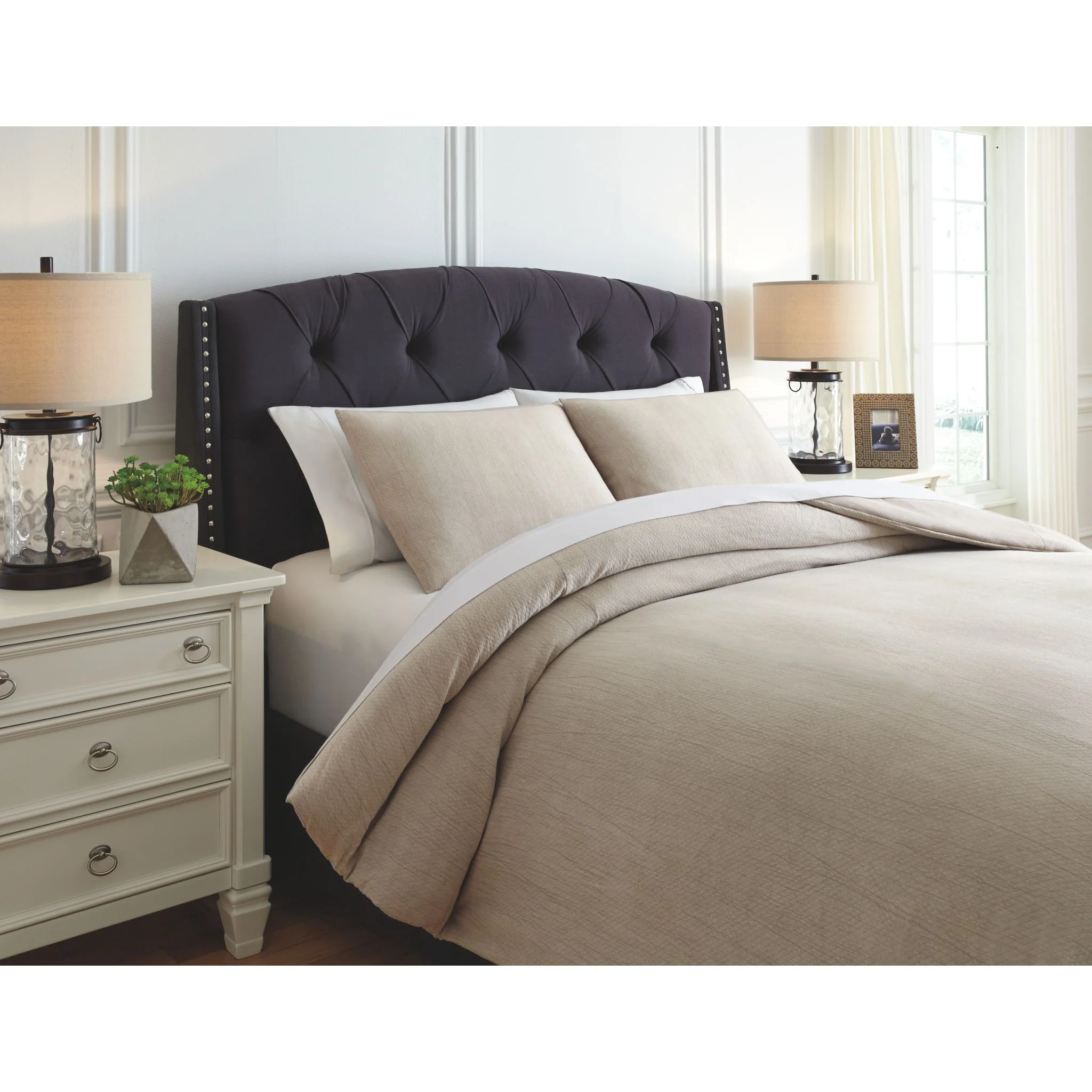 Mayda Queen Comforter Set - Queen - Image 3