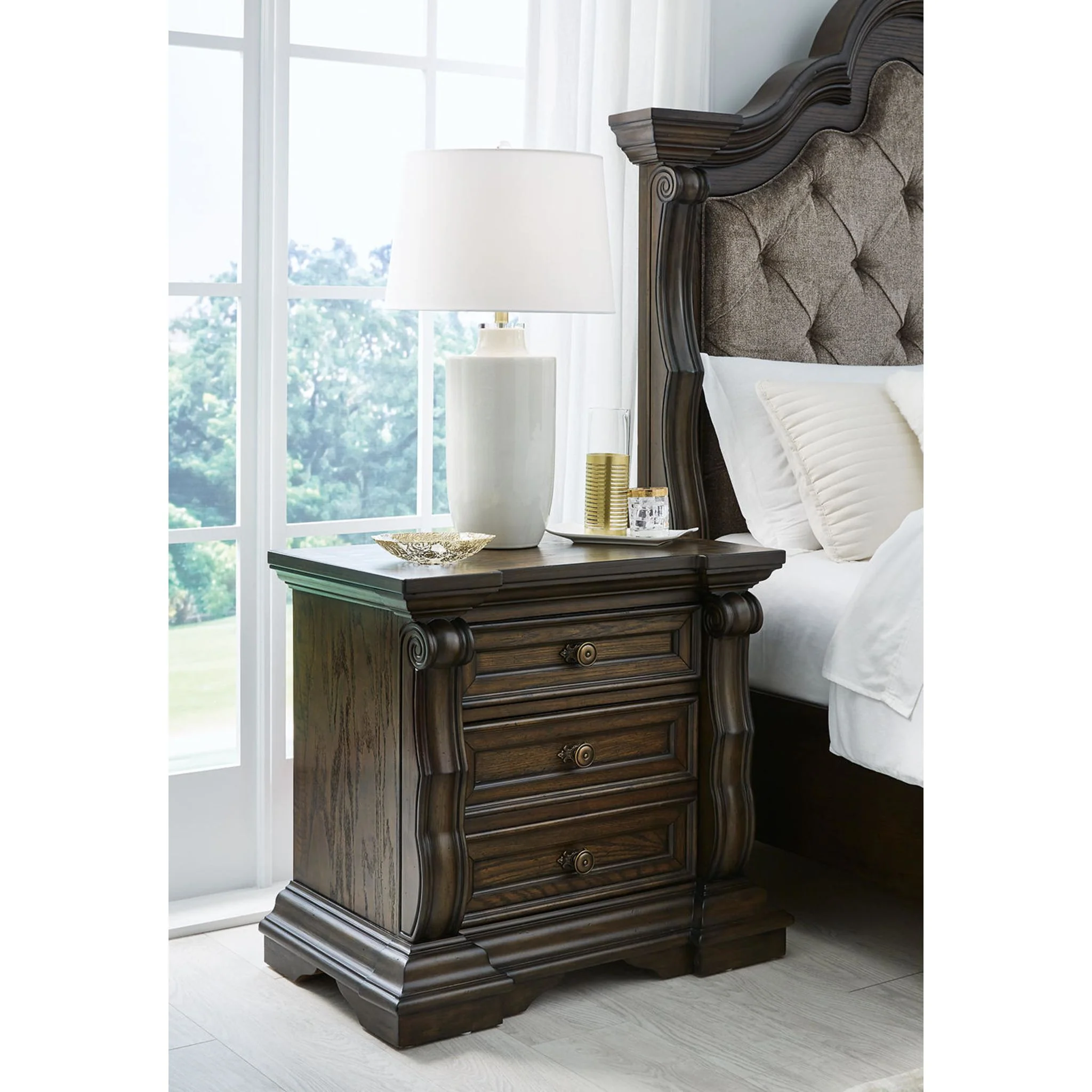 Maylee 6 Piece Queen Canopy Bedroom - Dark Brown - Image 15