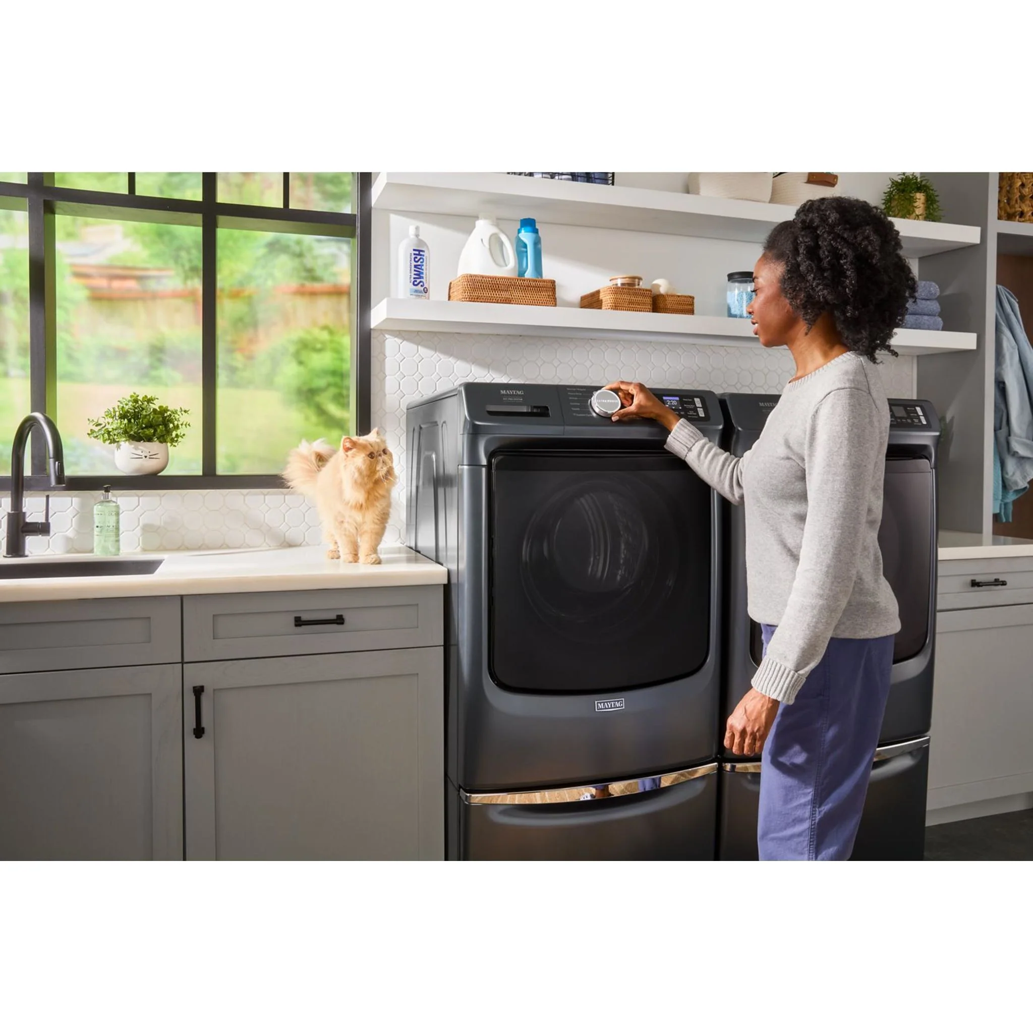 Maytag Smart Pet Pro Front Load Washer - 5.8 CU. FT. (I.E.C.) -Midnight Steel (MFW7020RF) - Image 9