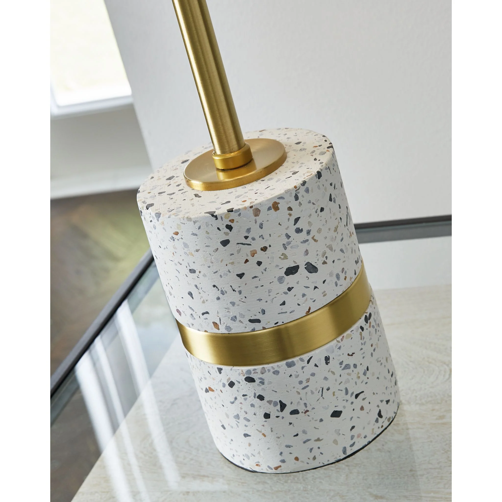 Maywick Table Lamp 31.38" - Image 4