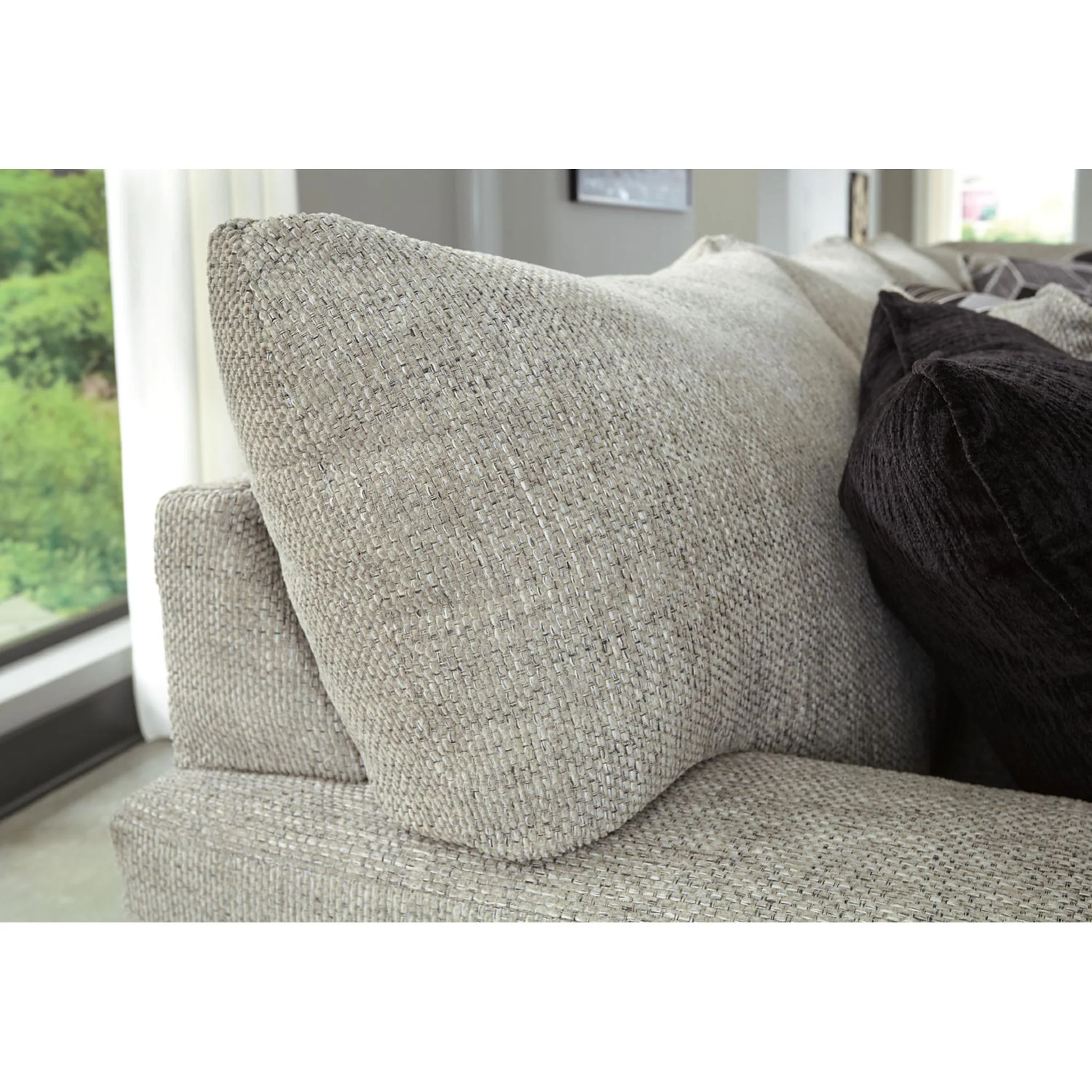 Megginson 2 Piece Sectional with Chaise - Image 17