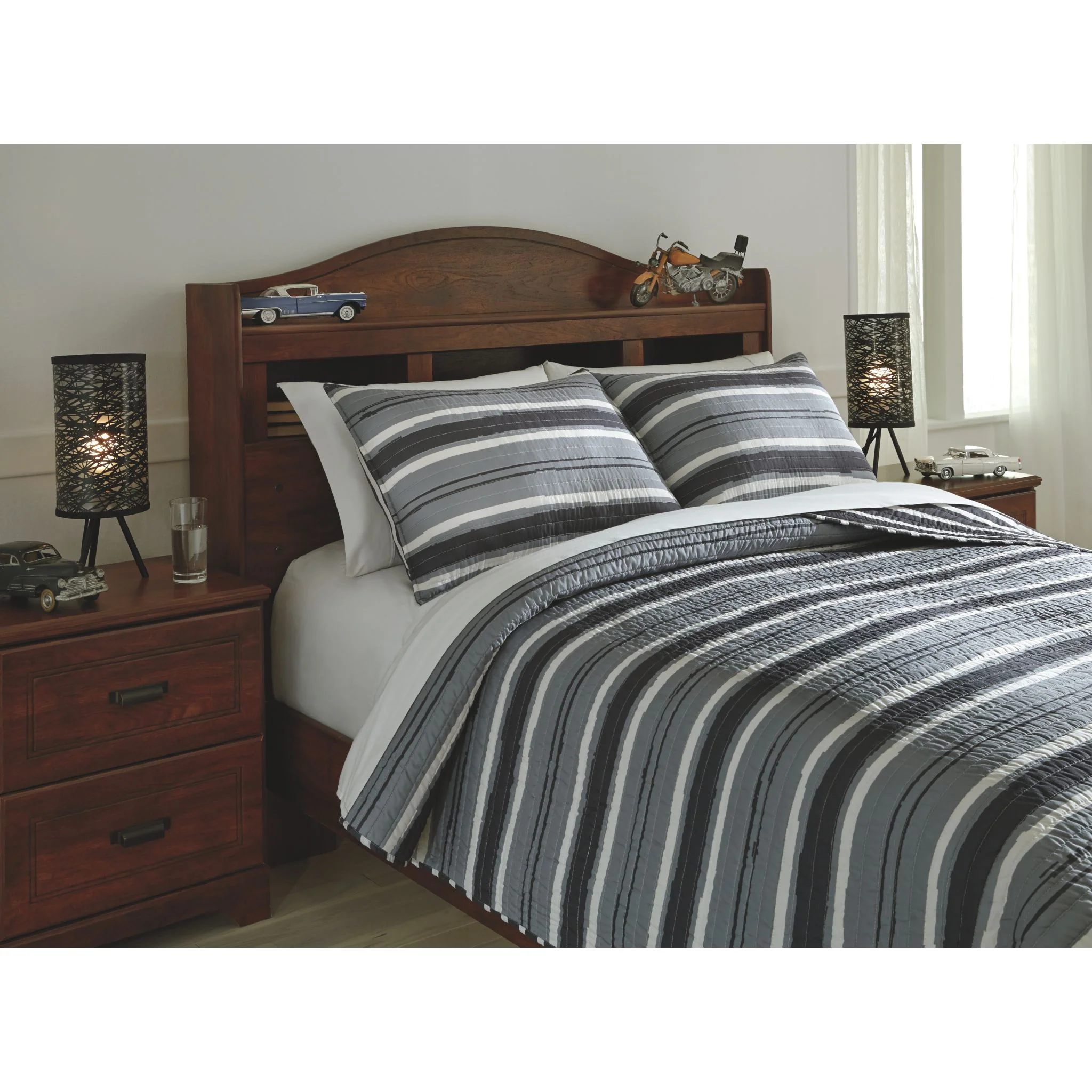 Merlin Full Coverlet Set - Full - Image 3