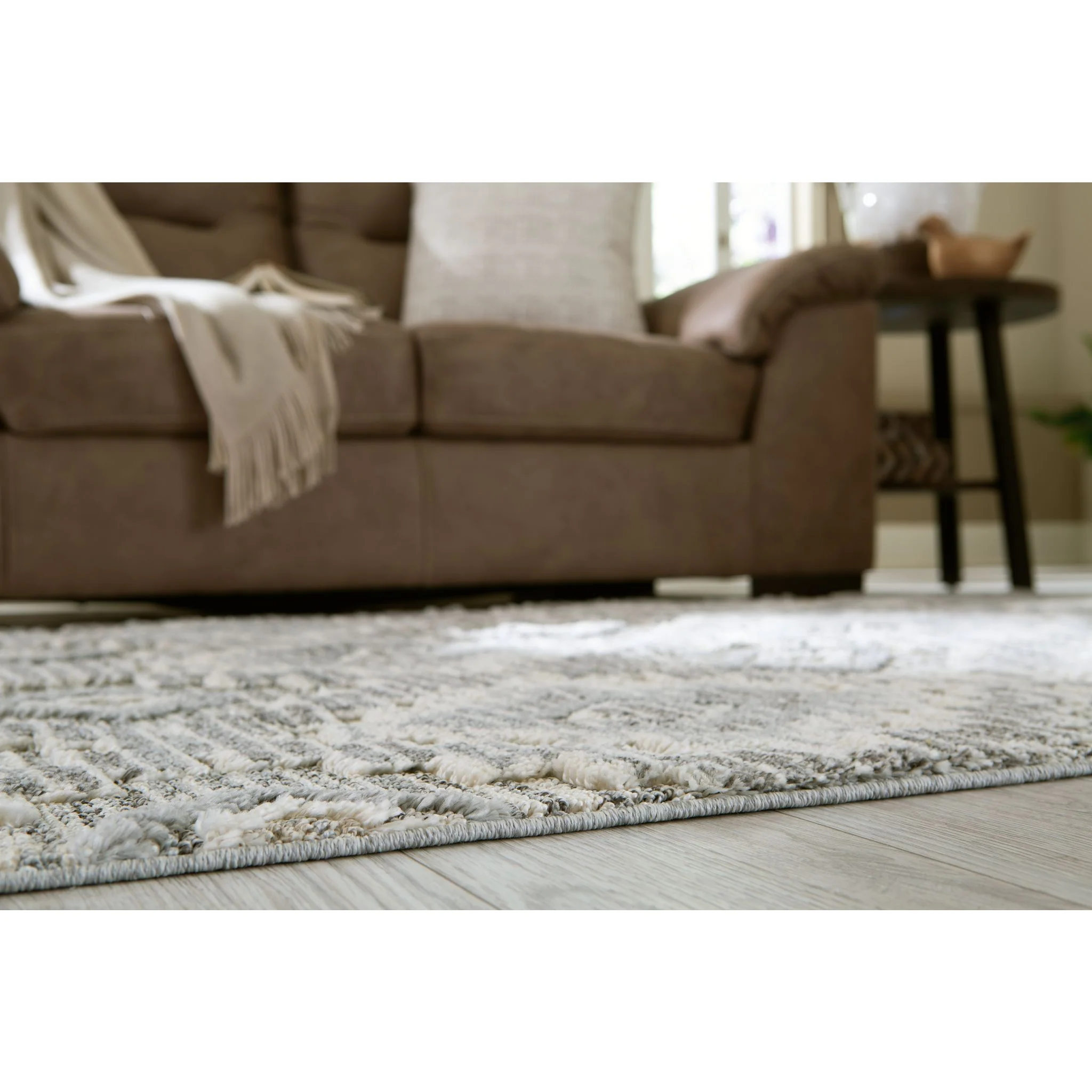 Monwick Area Rug - 8'x10' - Image 3