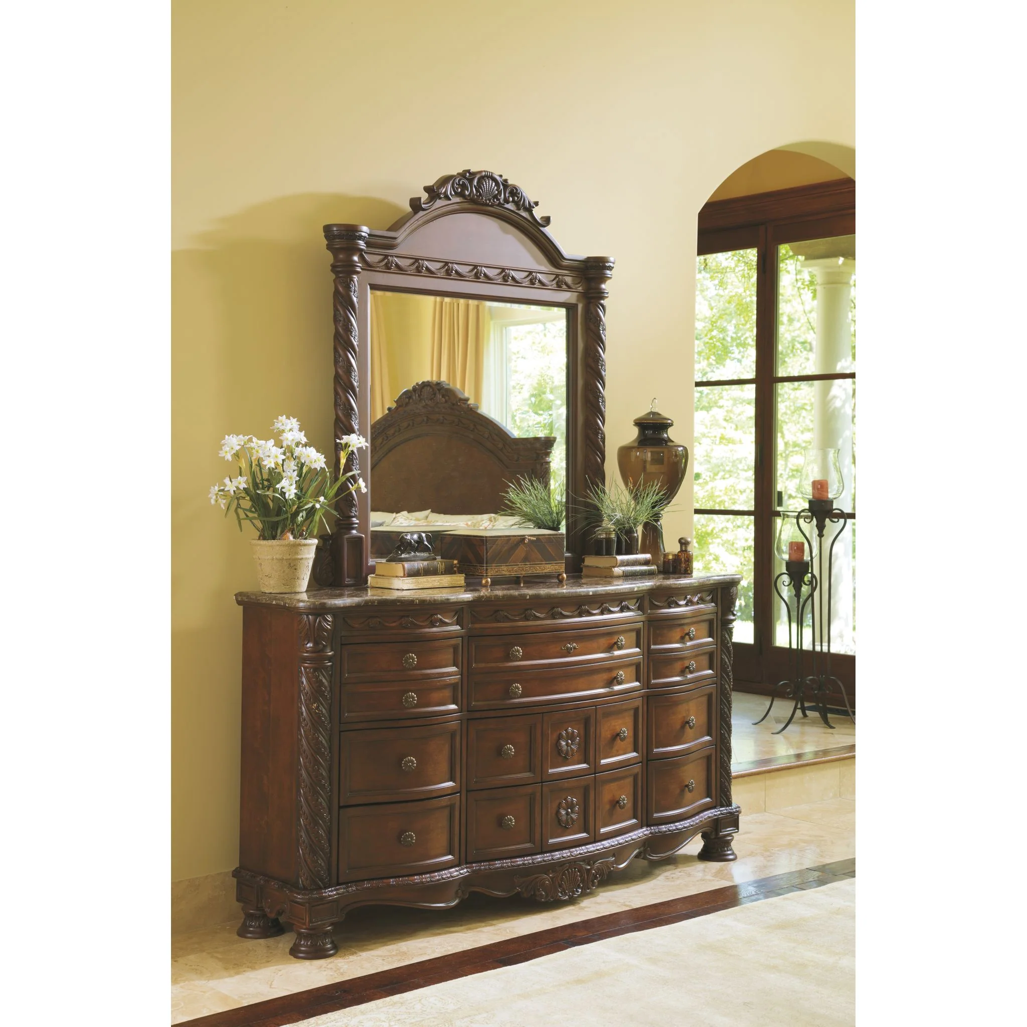 North Shore 5 Piece Sleigh Bedroom - Dark Brown - Image 16