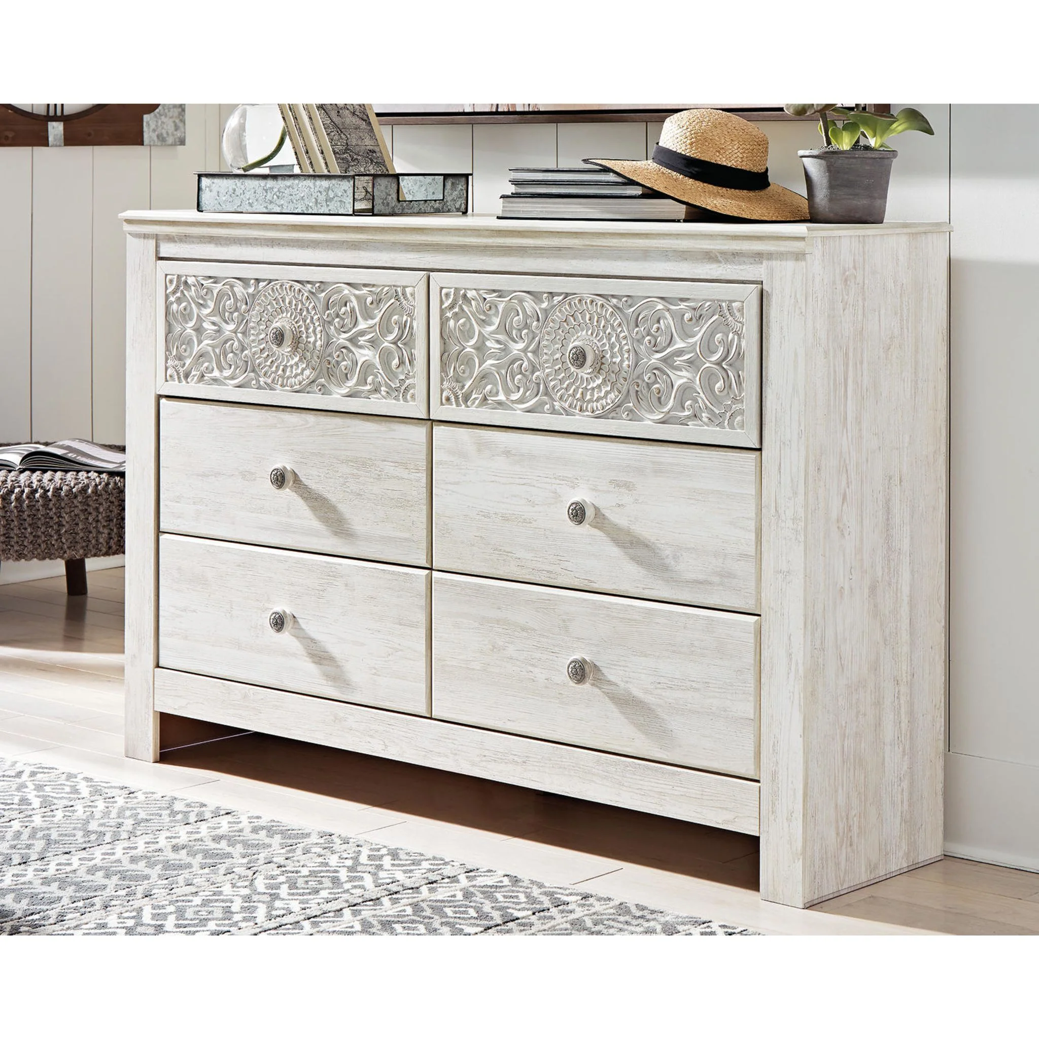 Paxberry Dresser - Whitewash - Image 9